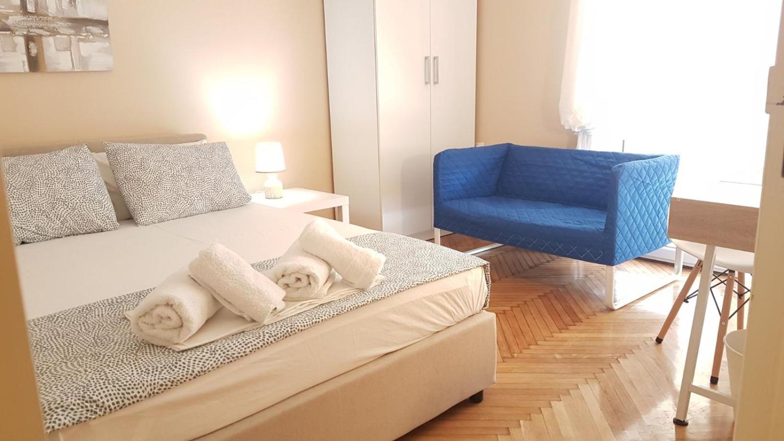 Coral Athens Centrer - 3,5 BD , 2 BATH