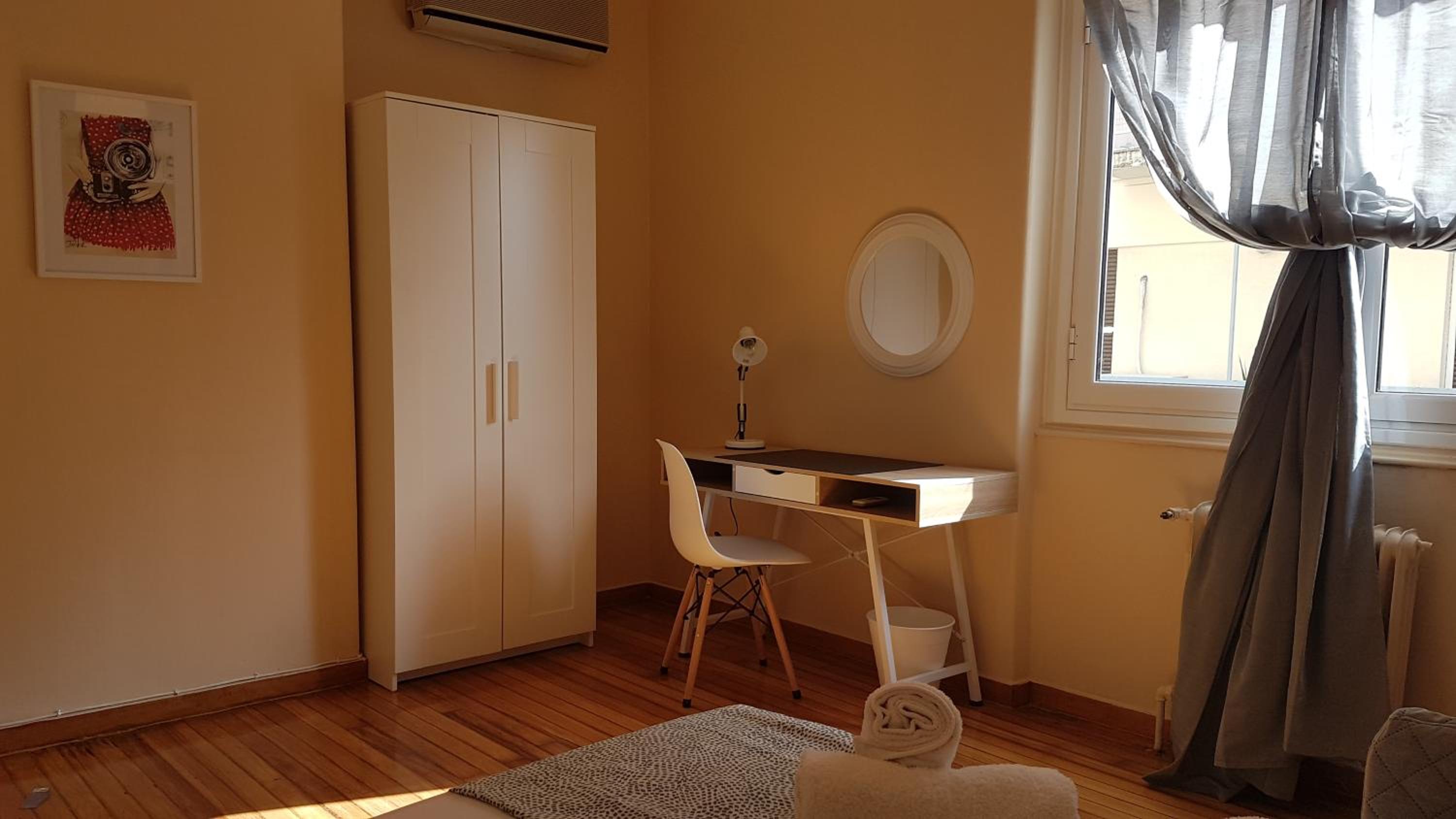Coral Athens Centrer - 3,5 BD , 2 BATH