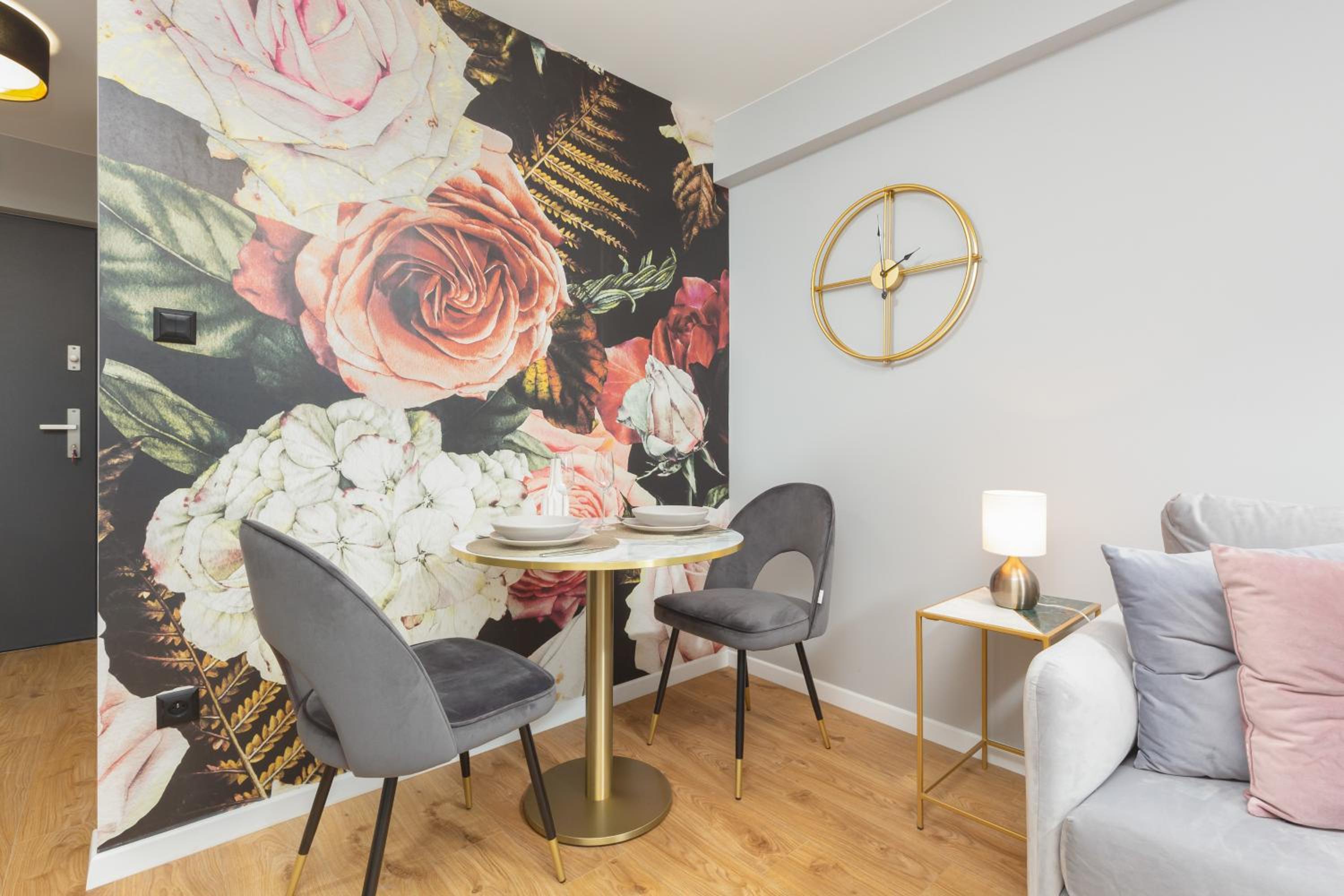 City Center Apartment near the Vistula by Renters view 3