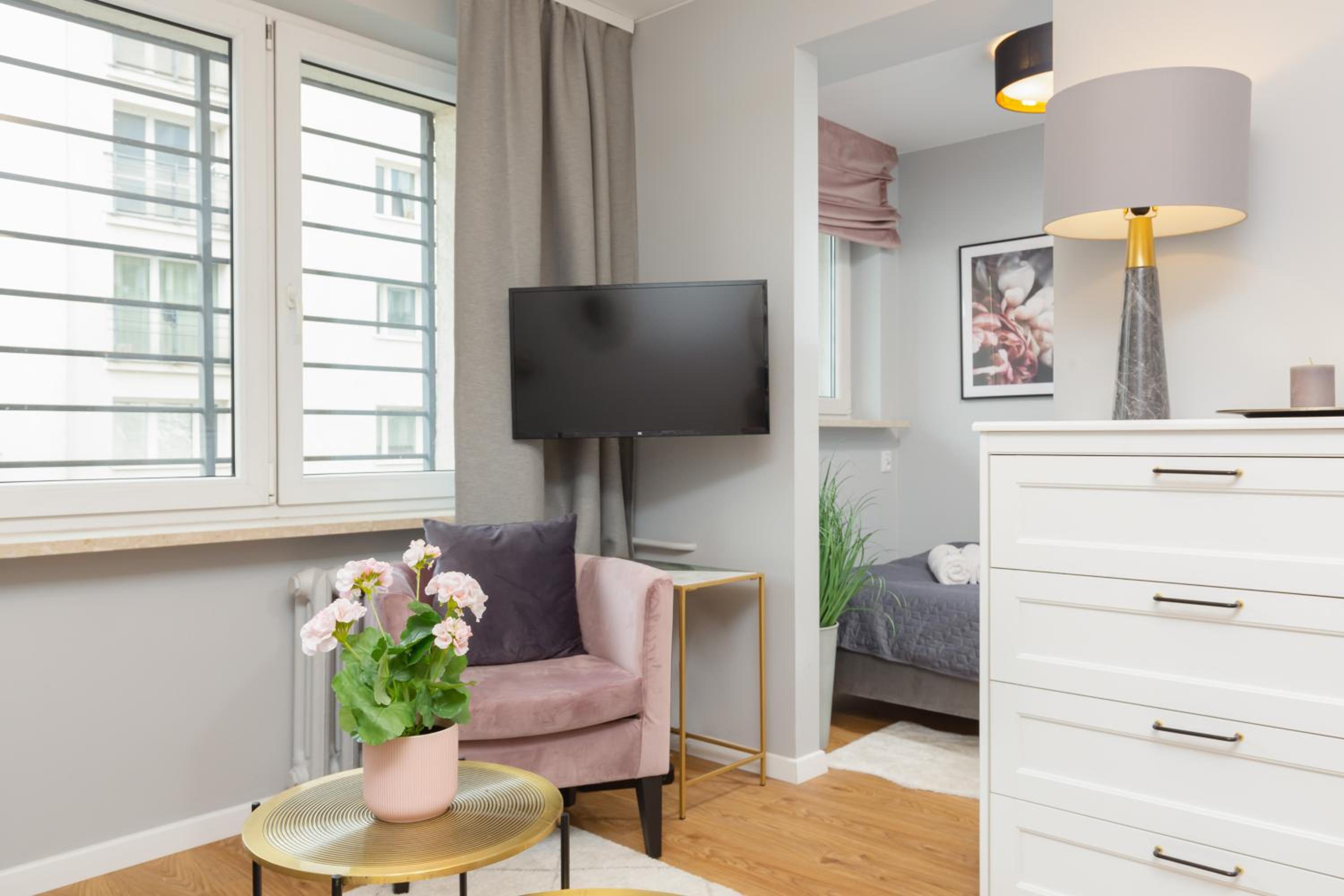 City Center Apartment near the Vistula by Renters view 4
