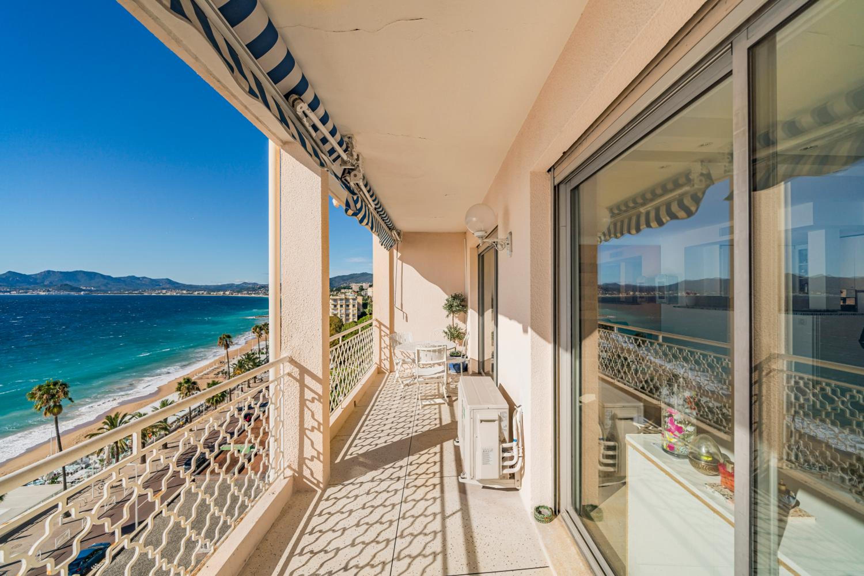 Wdf sea-view one bedroom heart of Cannes photo 4