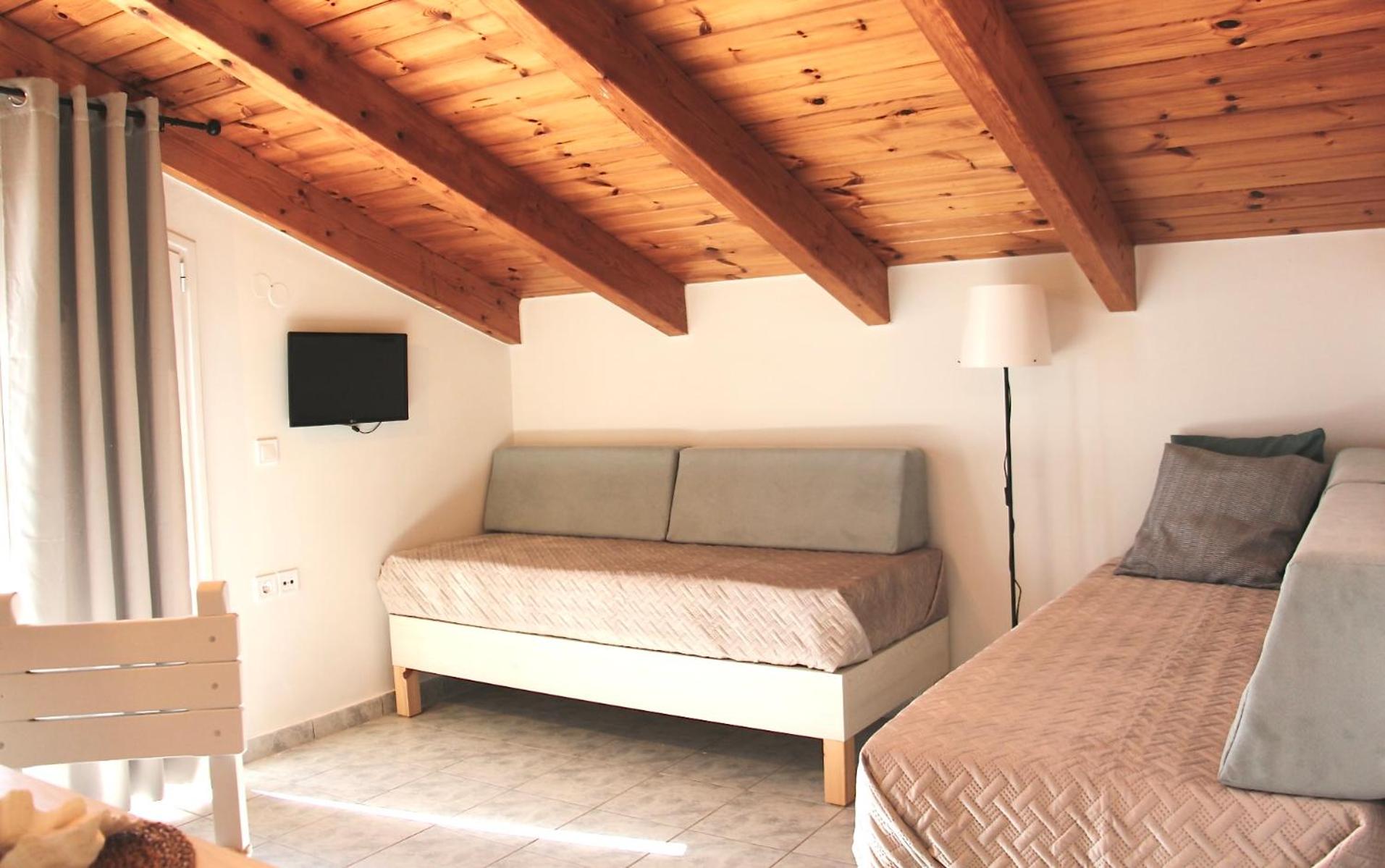 Bright Loft at Regina Apartments view 2