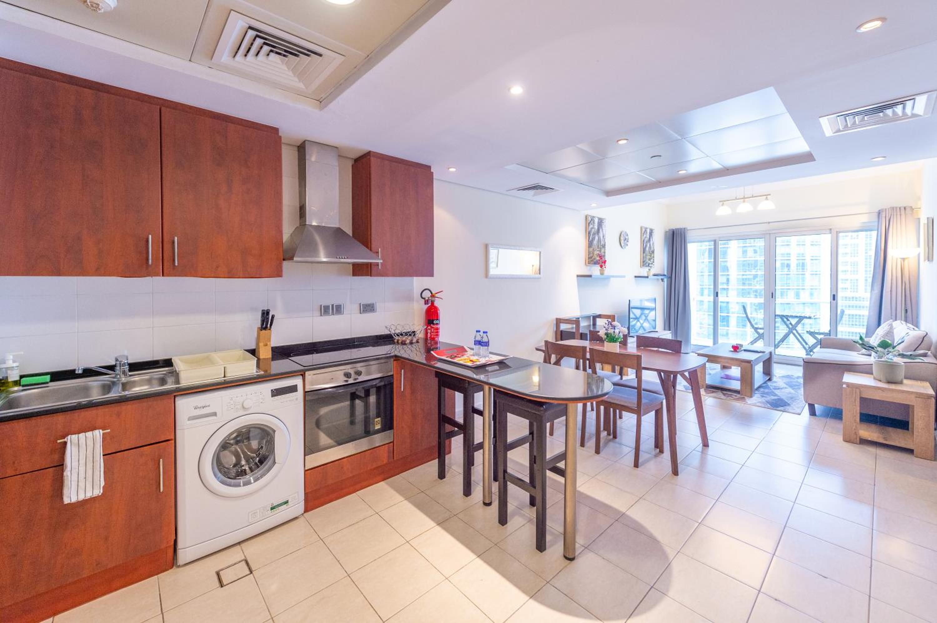 Elegant and spacious 1bed with 2 balconies in JLT - LAKV