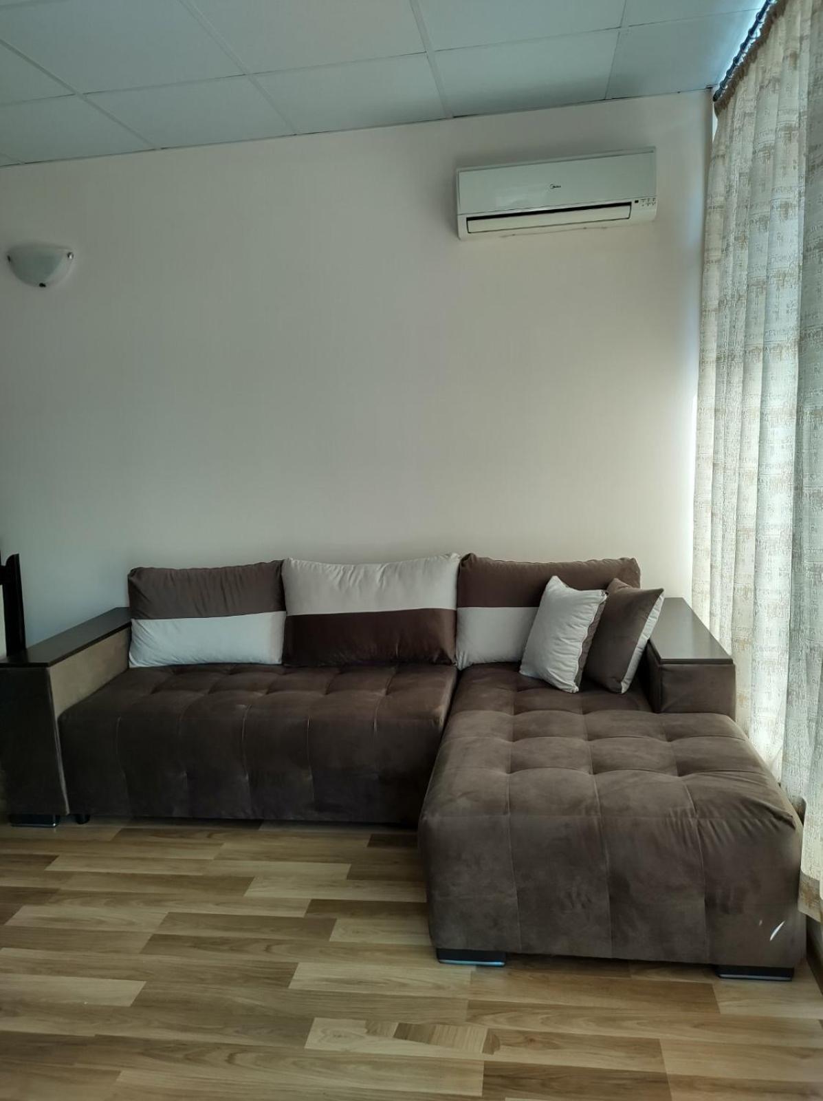 Dunav-Lazur Apt.5 view 4