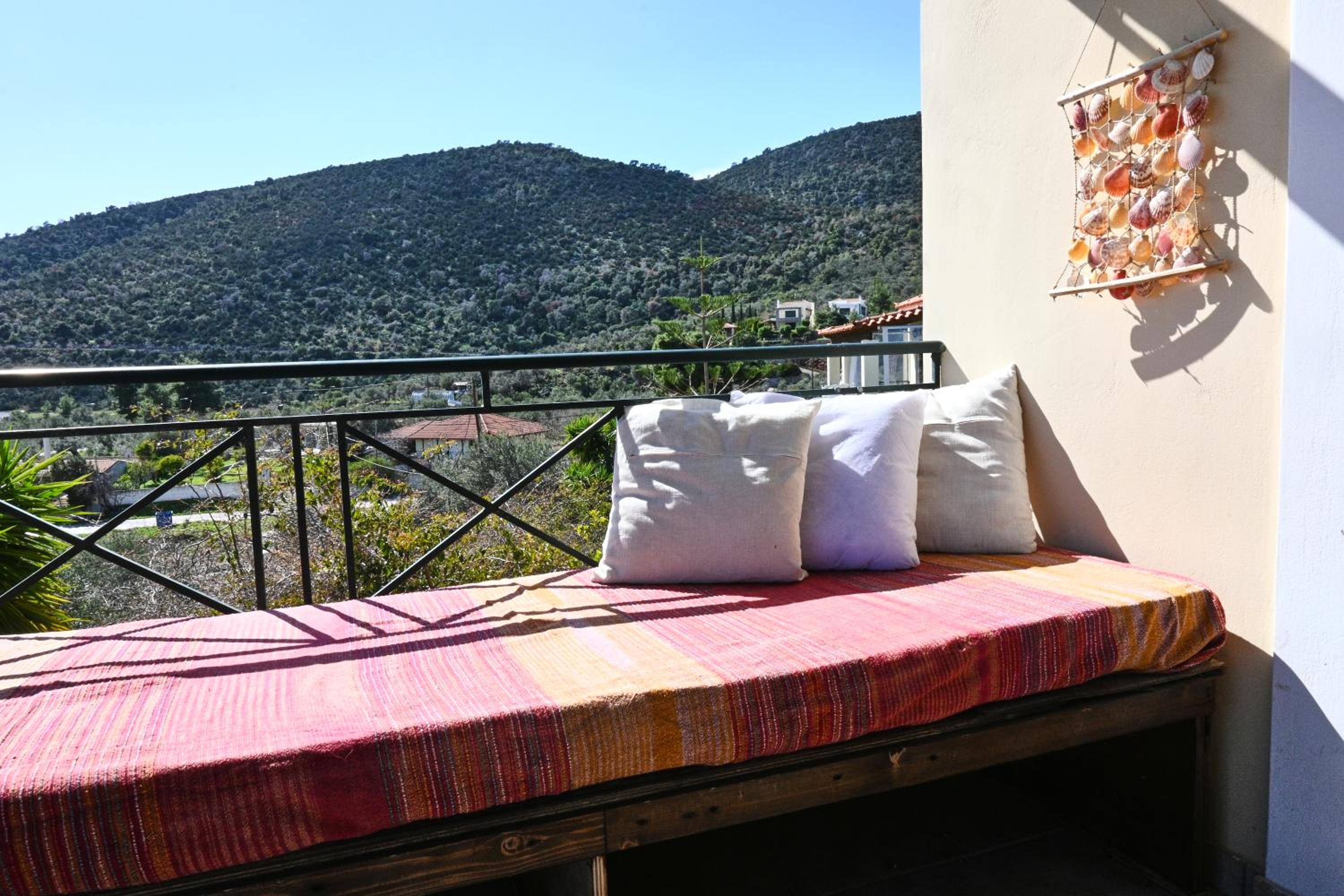 Pavlos' cottage with beach view
