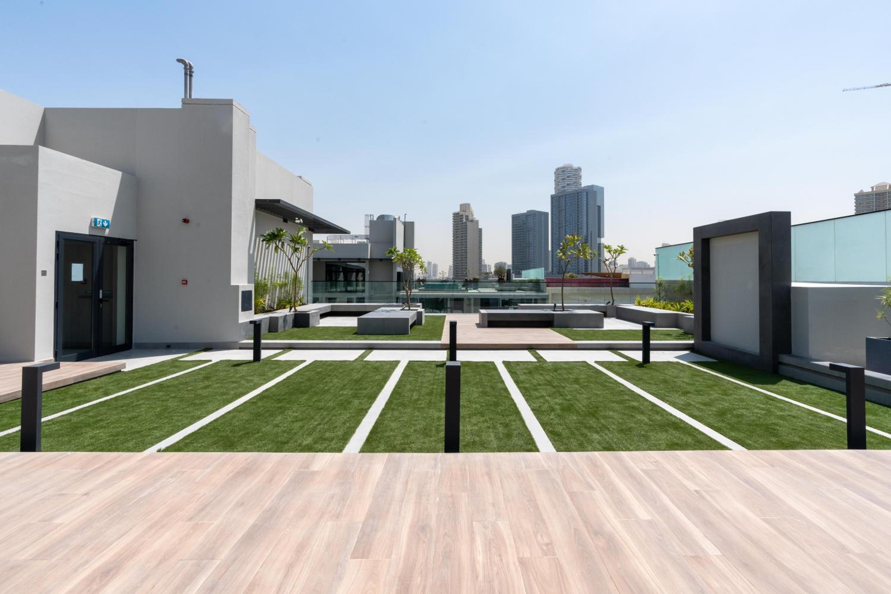 Ultimate Stay / Modern Studio / Swimming Pool View