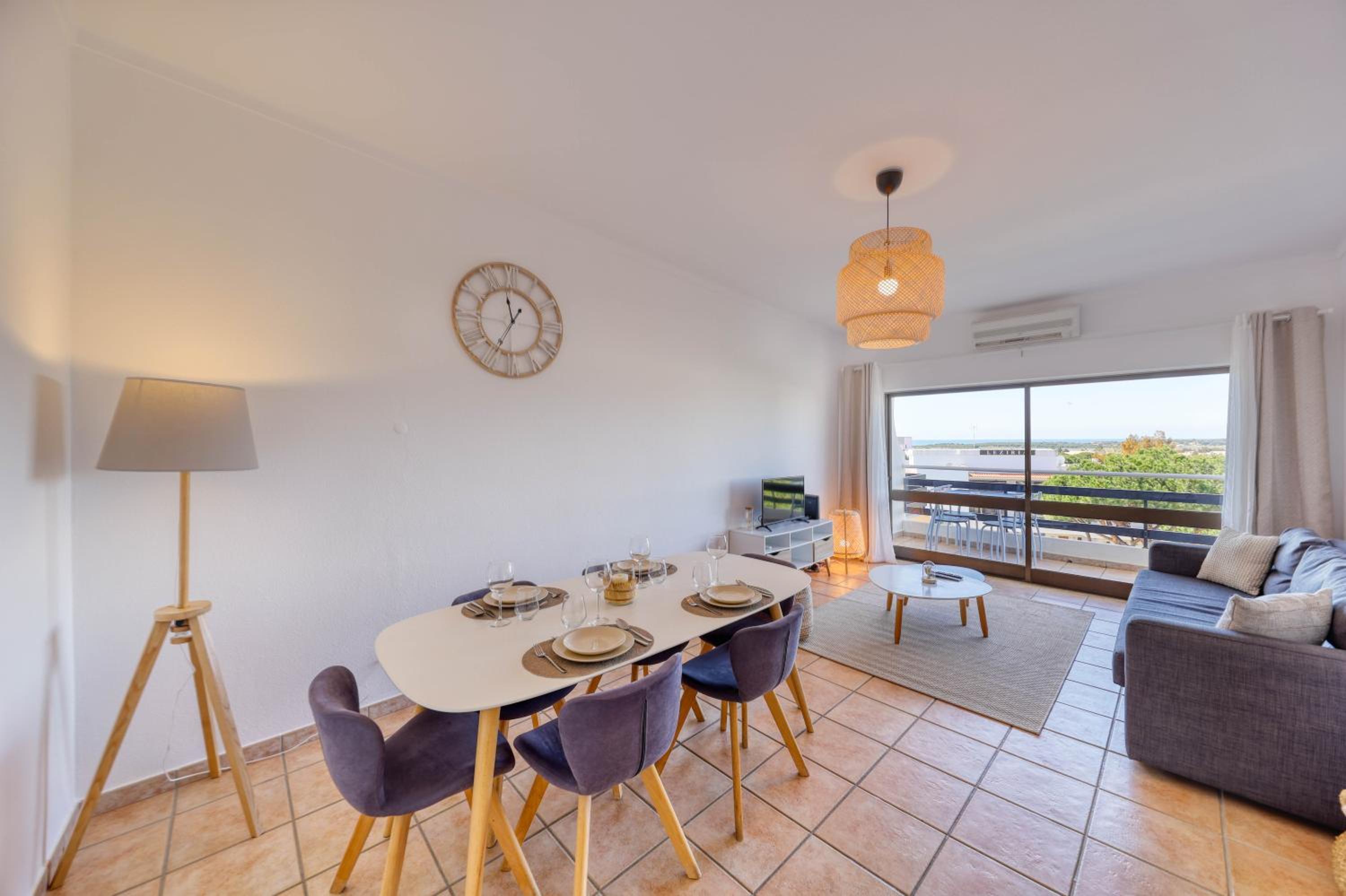 T2 renovated with ocean view Vilamoura