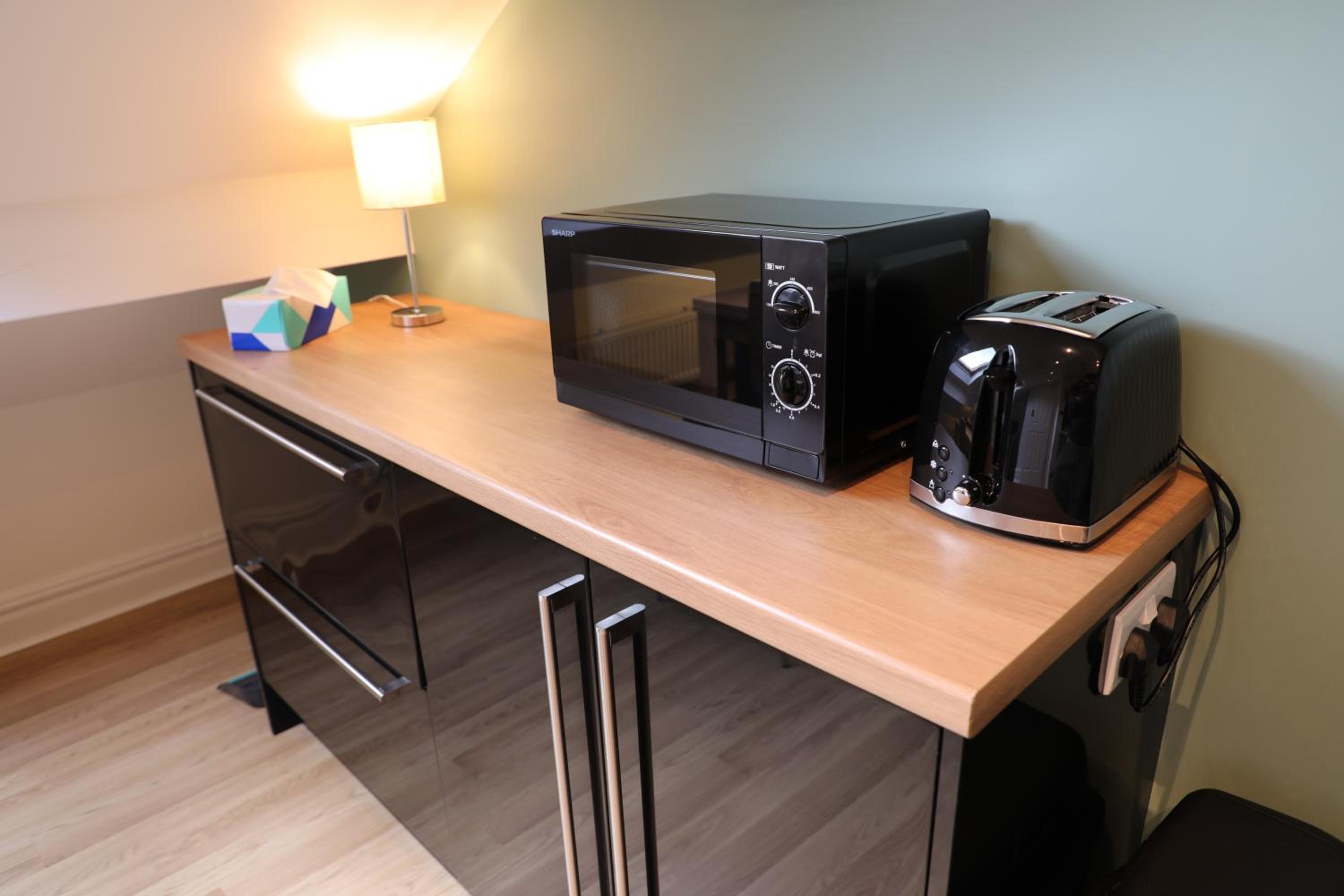 Penrith Vacations - Wayfarers Independent Hostel - Property Image 2