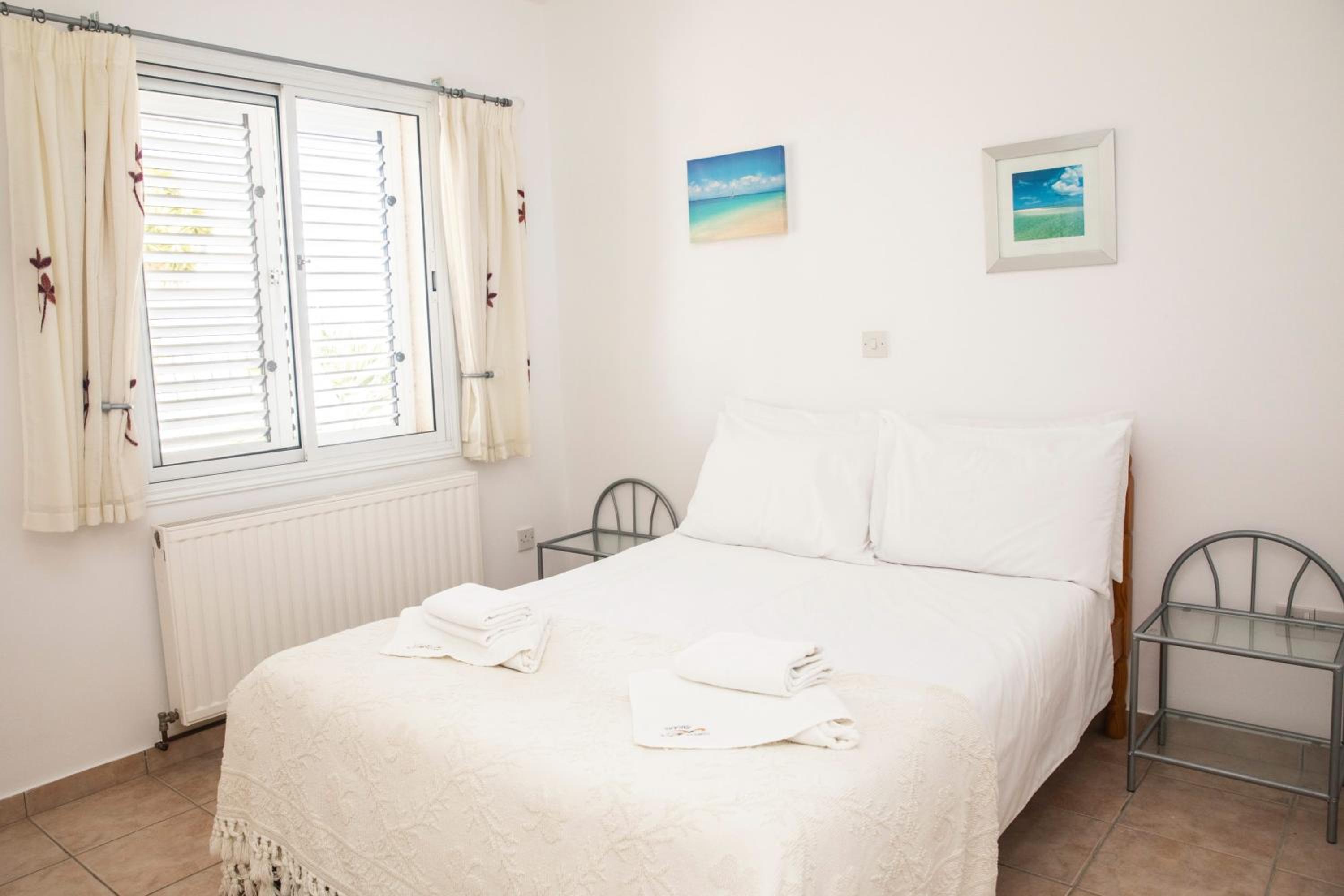 Villa Salieri: Coral Bay villa with private pool