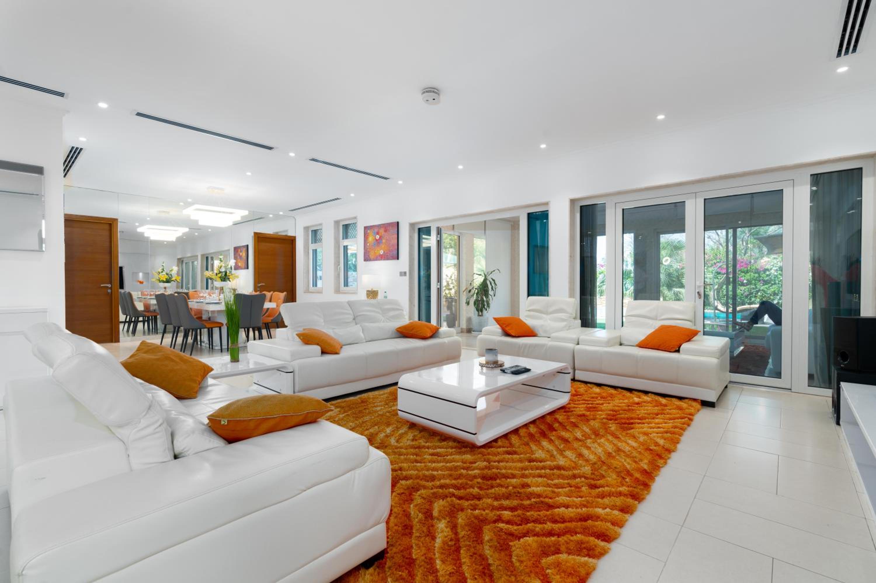 Dubai Marina Villa up 20 guest huge Private Pool