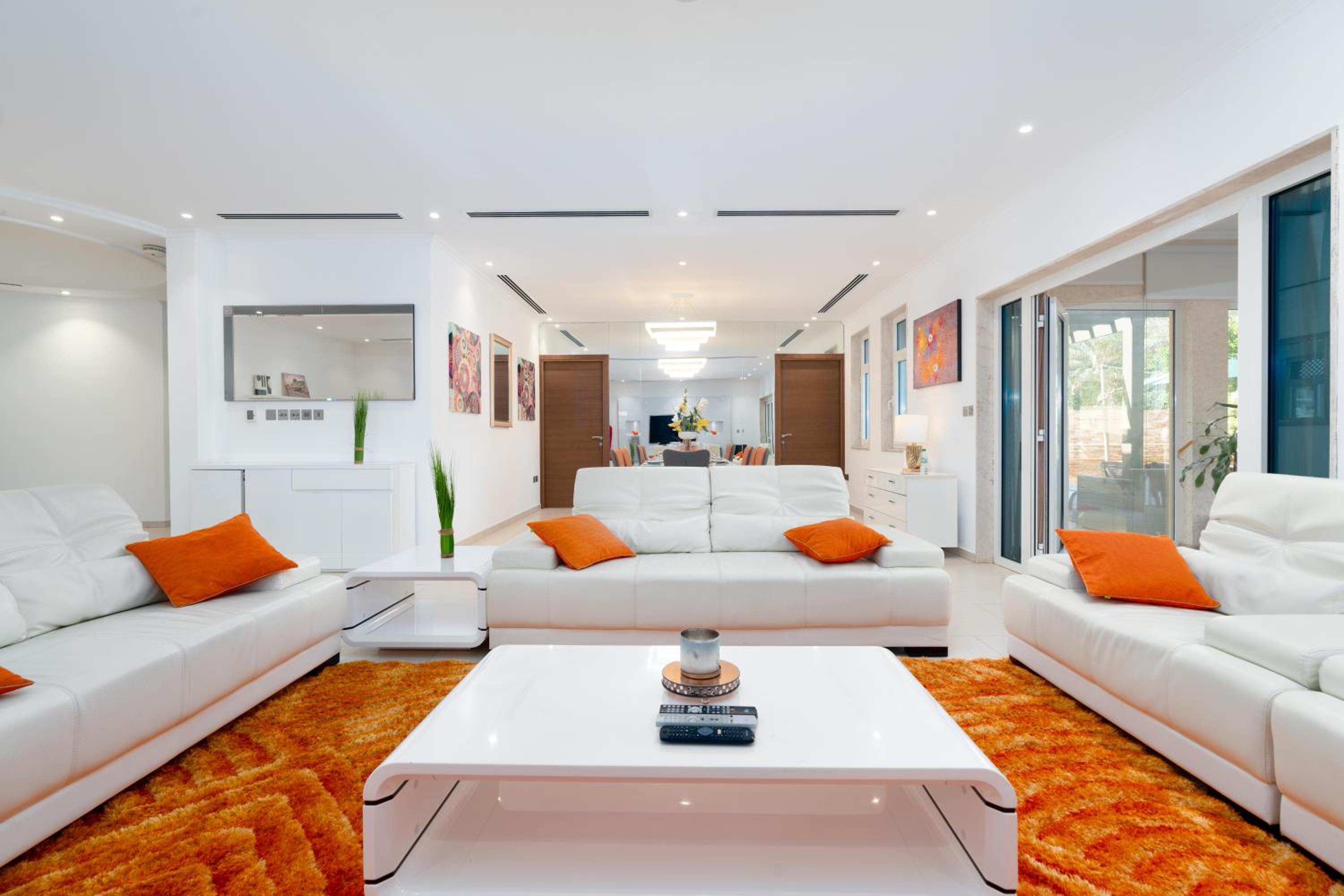 Dubai Marina Villa up 20 guest huge Private Pool