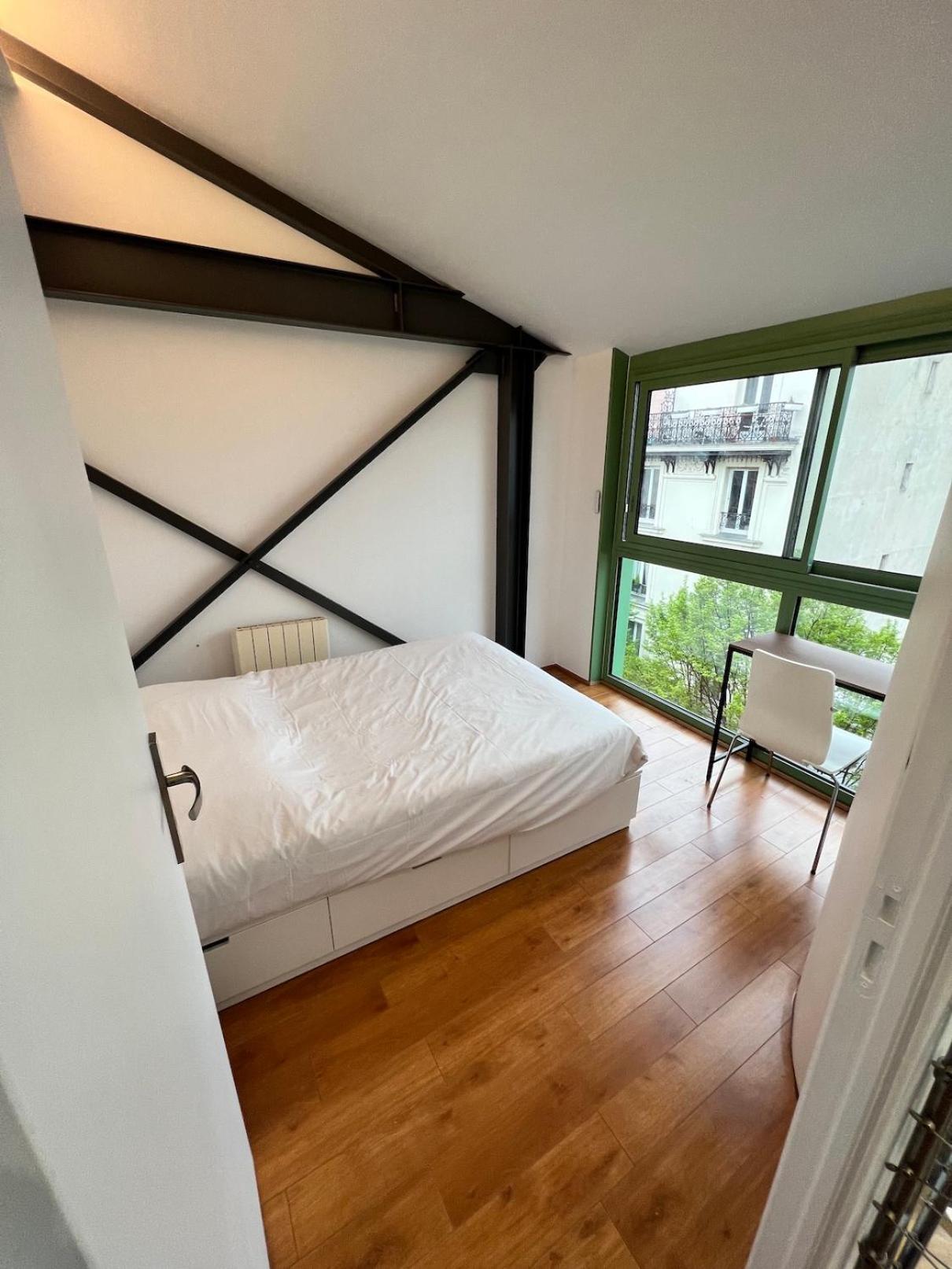 Pere Lachaise Apartment