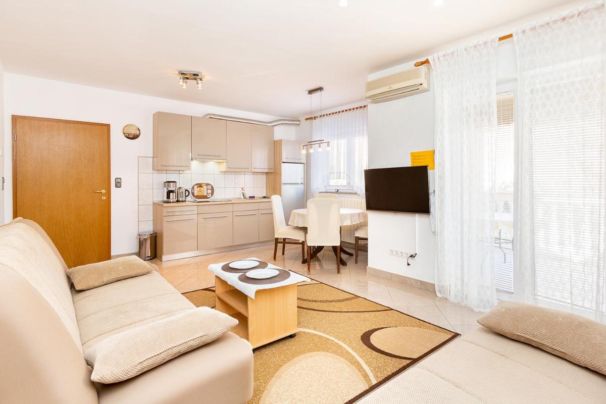 Vilic - Apartments istriensonne view 3