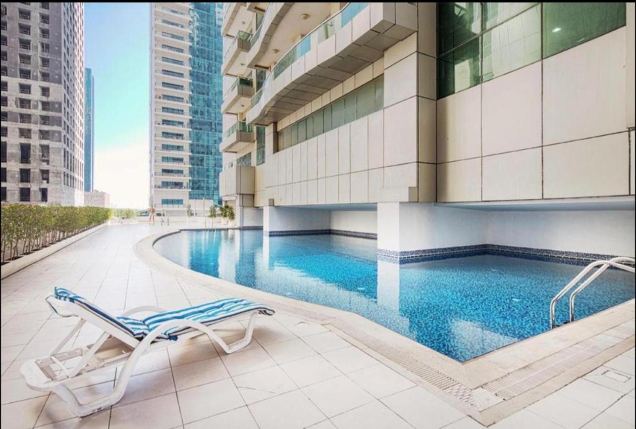 Bright Luxury 2BR Aprt Dubai Marina with Balcony & Free Parking