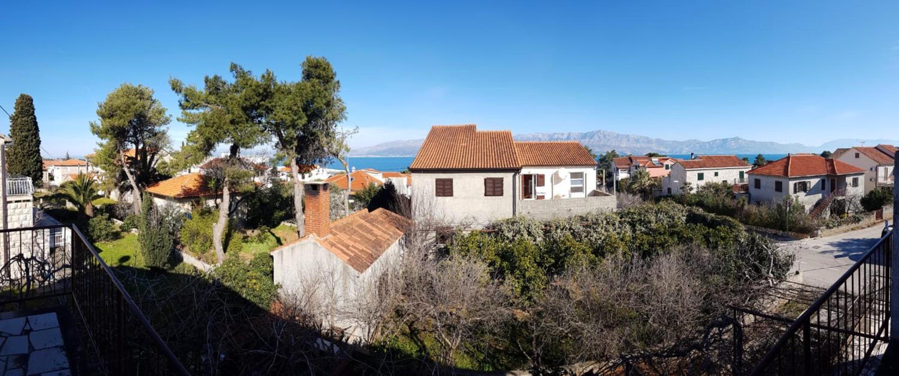2 bedrooms appartement at Supetar 100 m away from the beach with sea view furnished garden and wifi