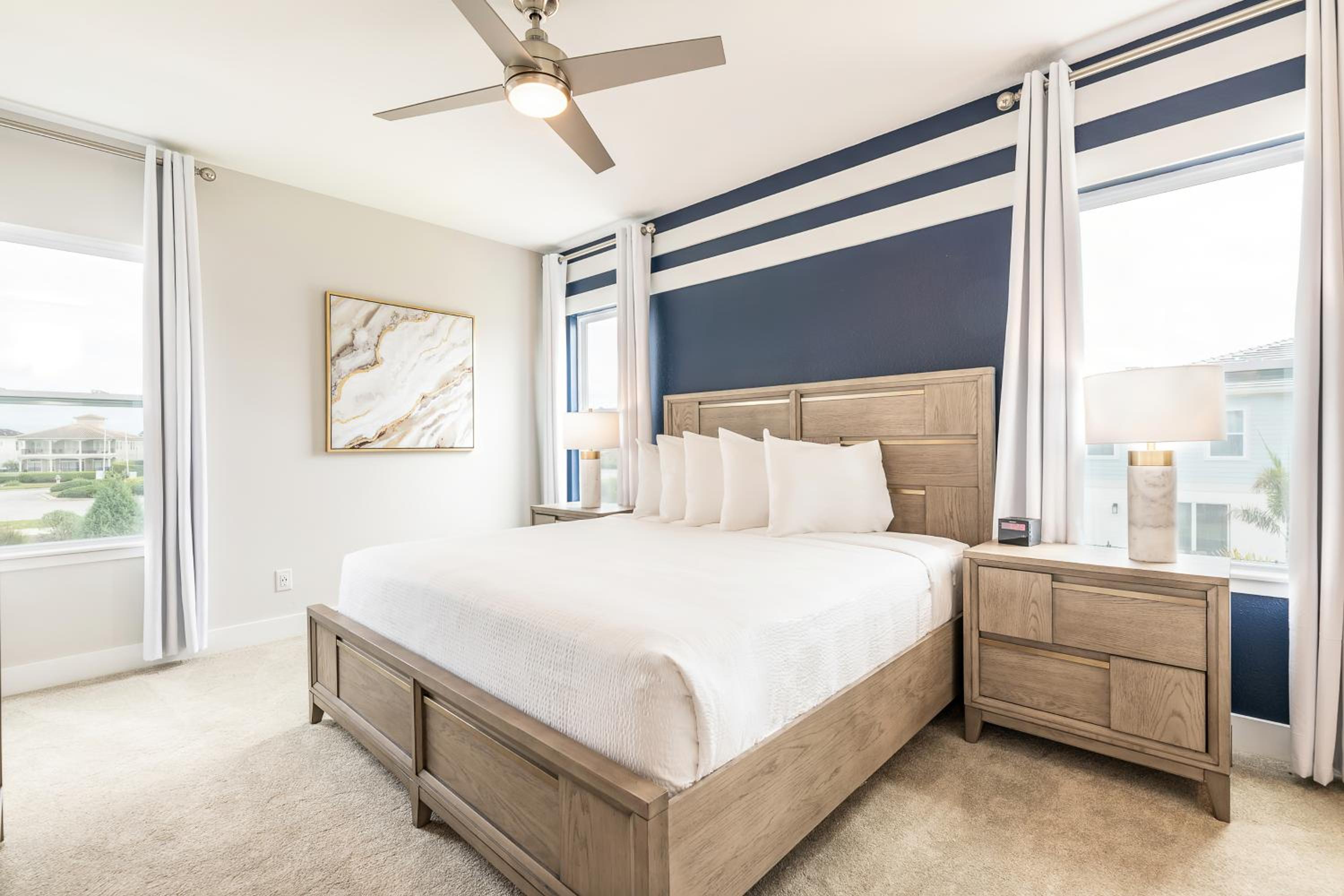 Charming 3 Bedroom Townhouse with Patio - 7900DS