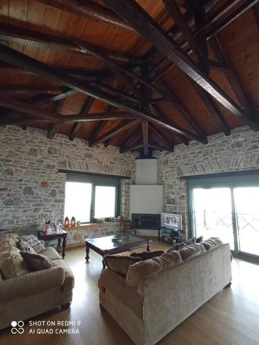 Villa Sklithro in the Heart of the Forest with Magnificent View of the Sea Just 10 Minutes from It