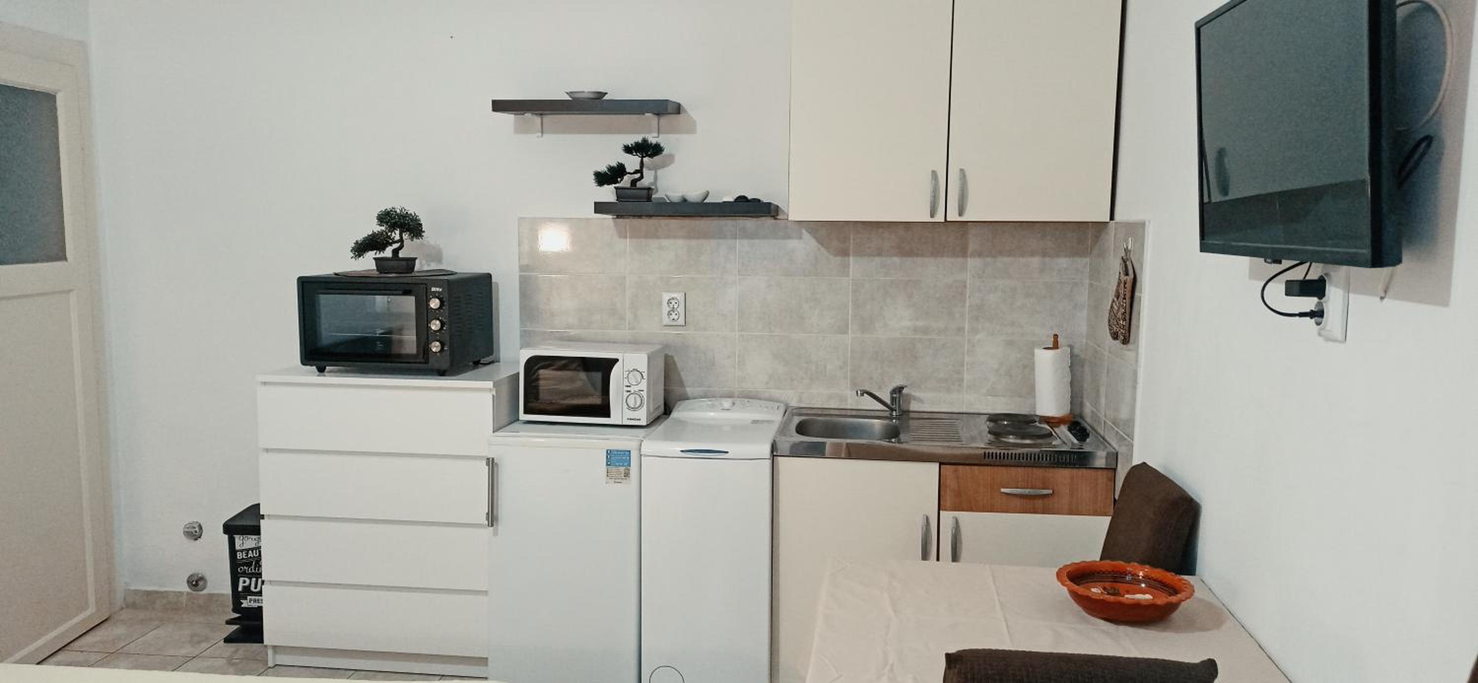 Studio Apartment Nika view 3