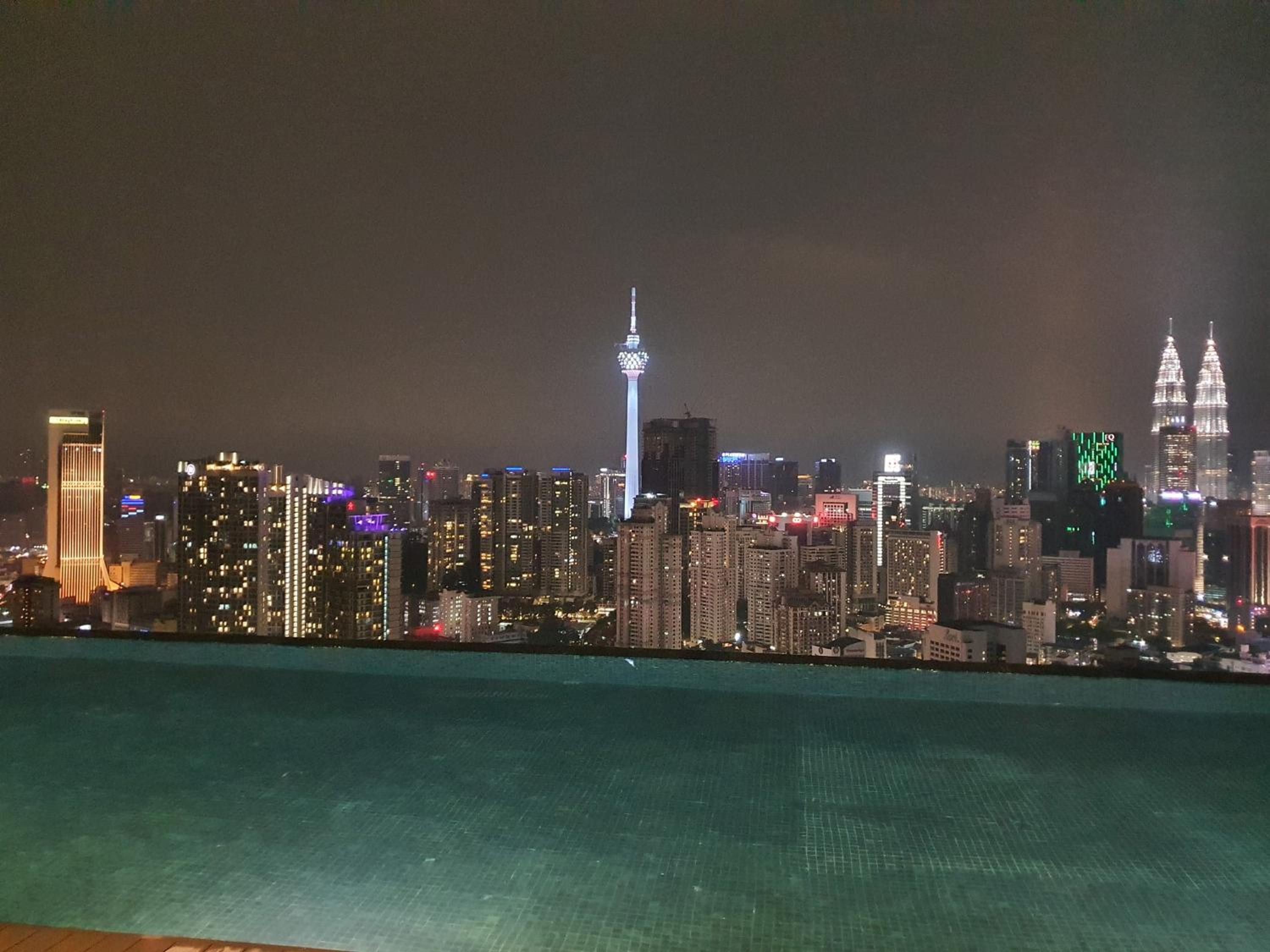 Infinity pool/LUCENTIA BBCC,near TRX, KLCC, PNB118