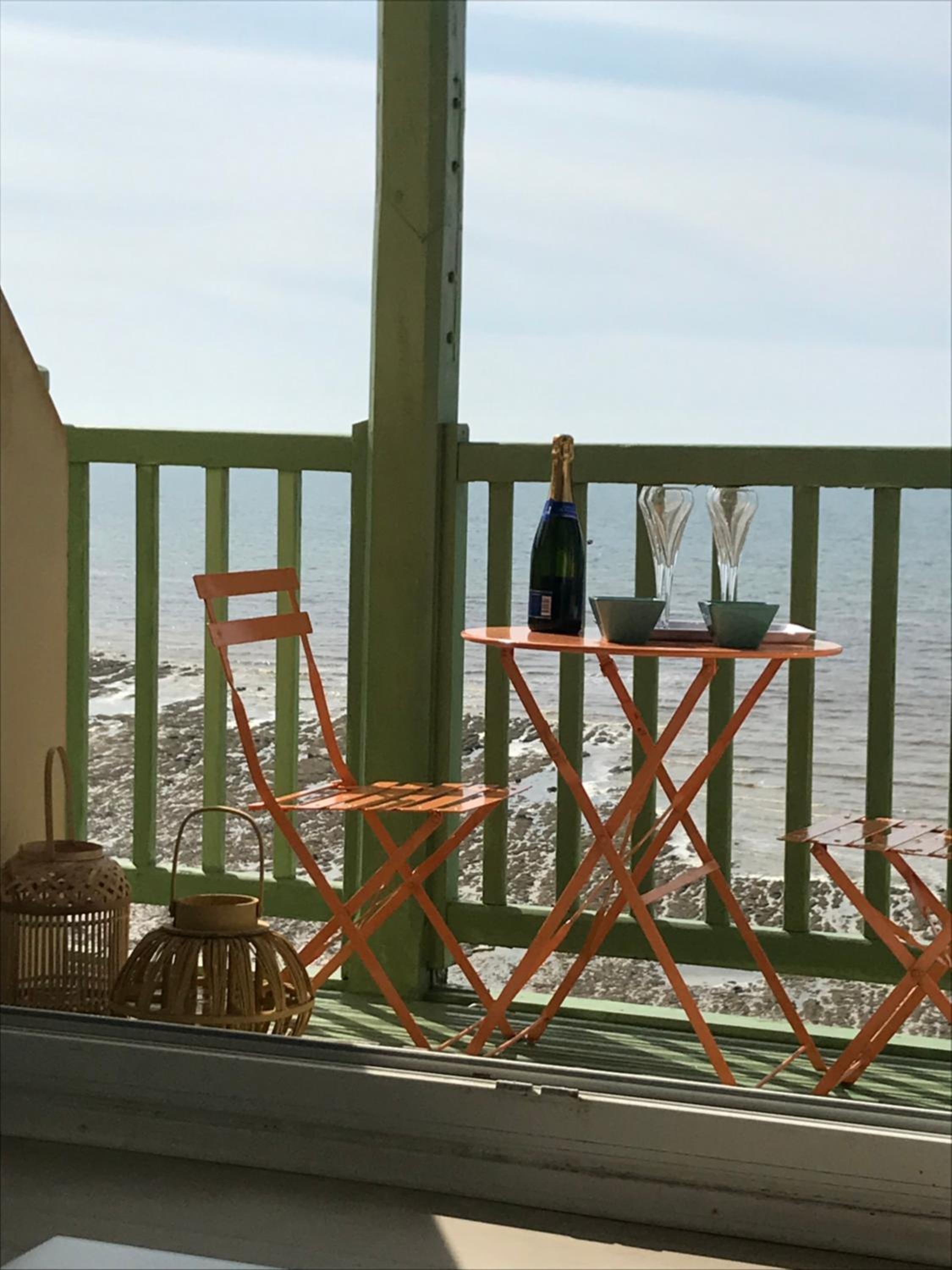 Le COURLIS vue panoramique sur la mer, balcons