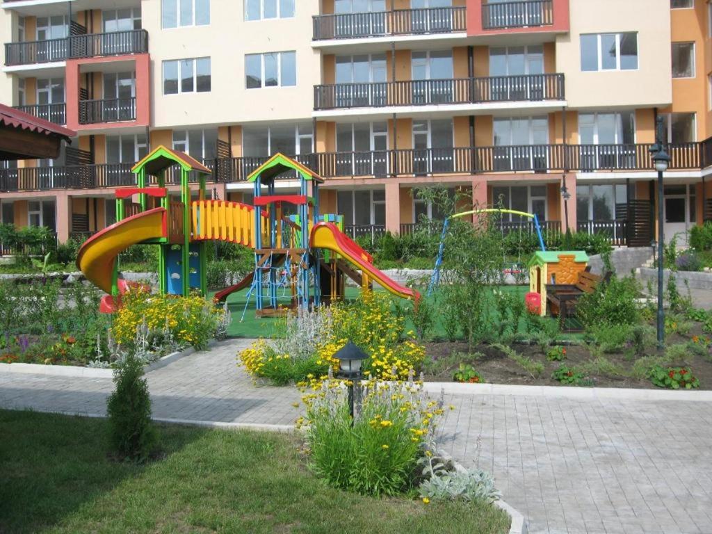King Apartments in Chateau Aheloy