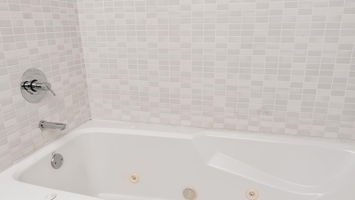 Jacuzzi