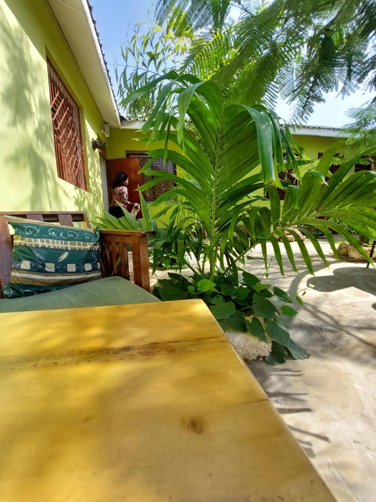 Amarrosi Lion - Studio terrace Apartment ,Mtwapa