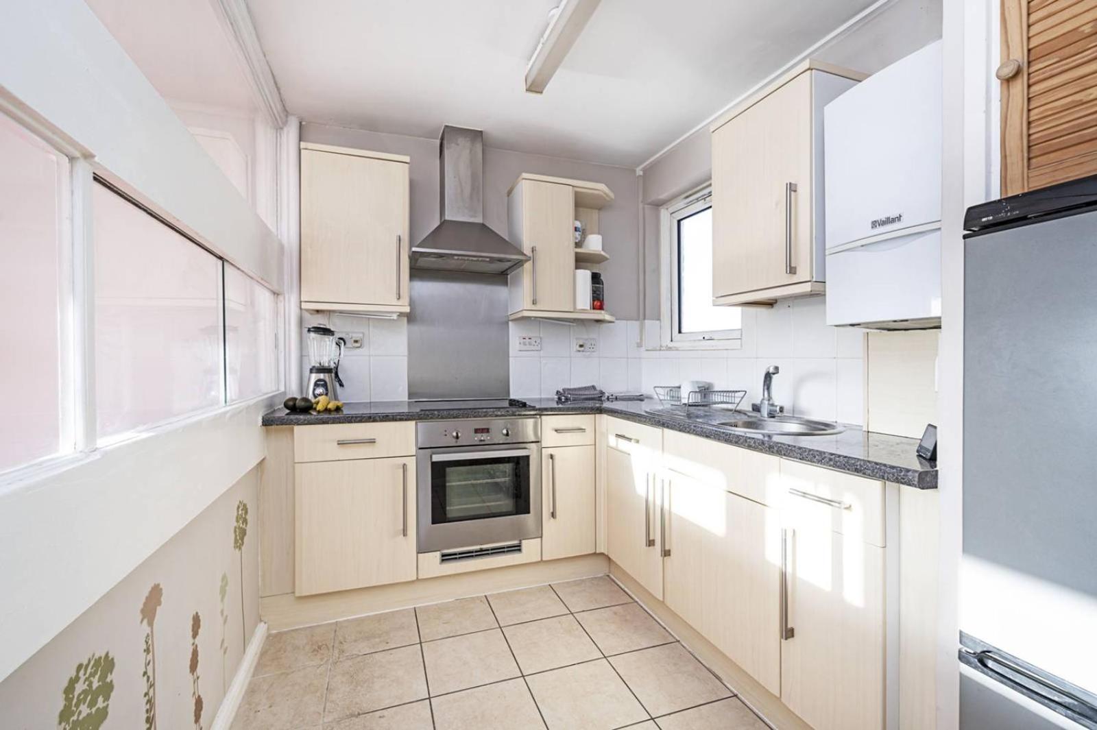 1-double bedroom aparment in Central London photo 2