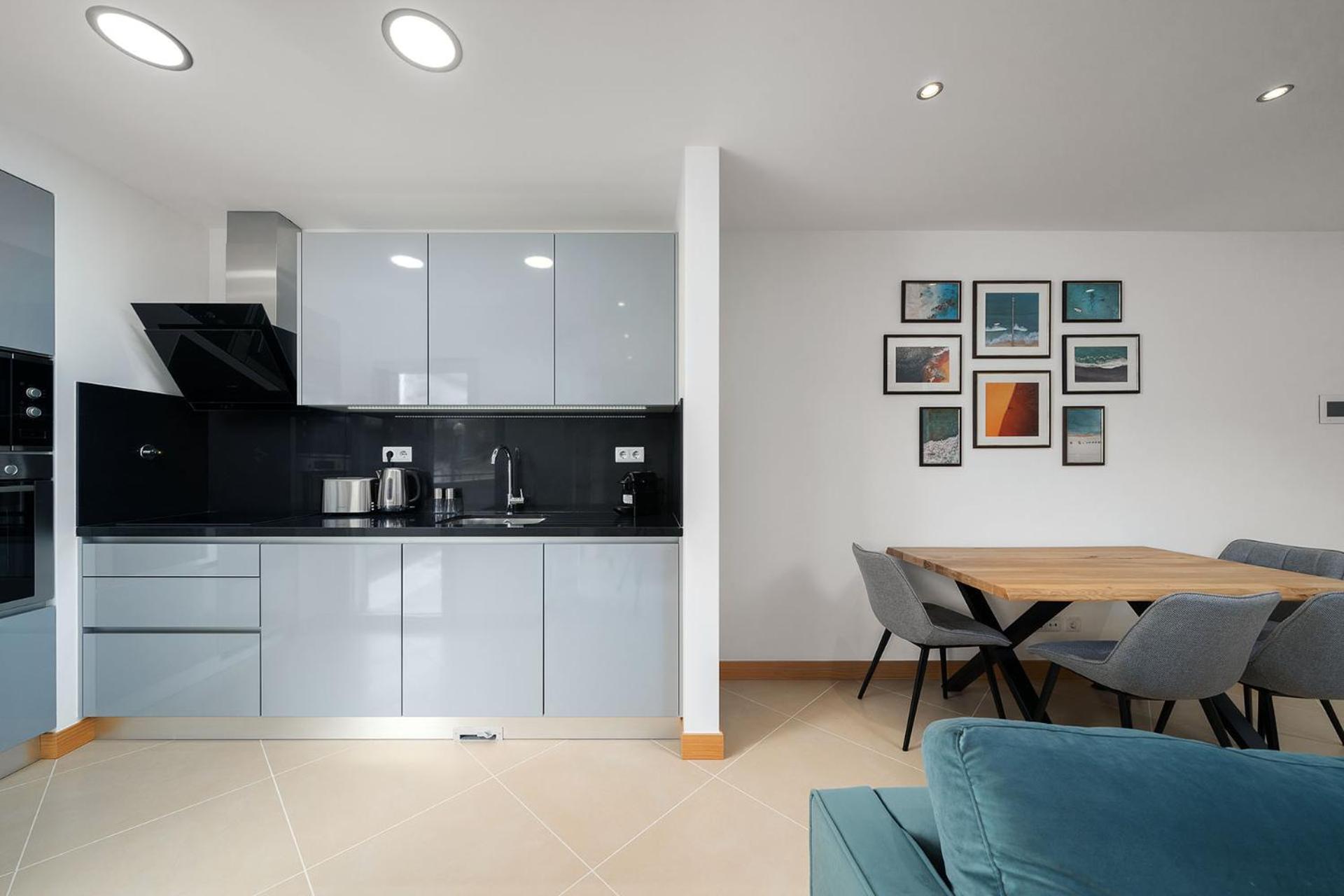 Cozy open plan apartment in Lagos view 5