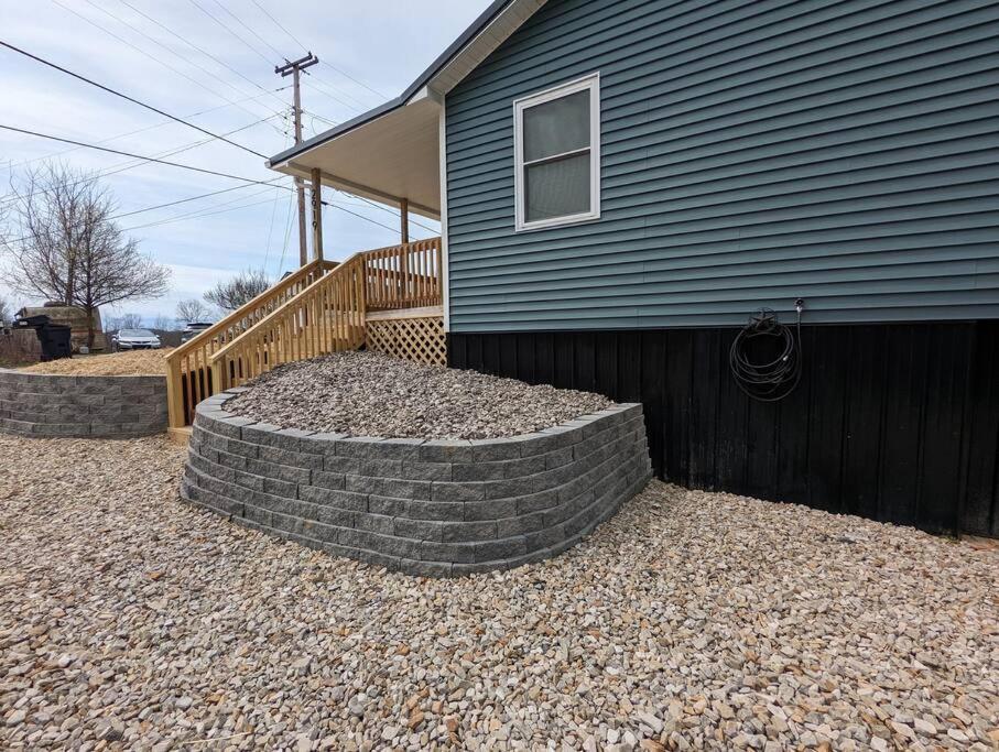 Summerlee Suite - Beautiful Remodeled Farmhouse view 4
