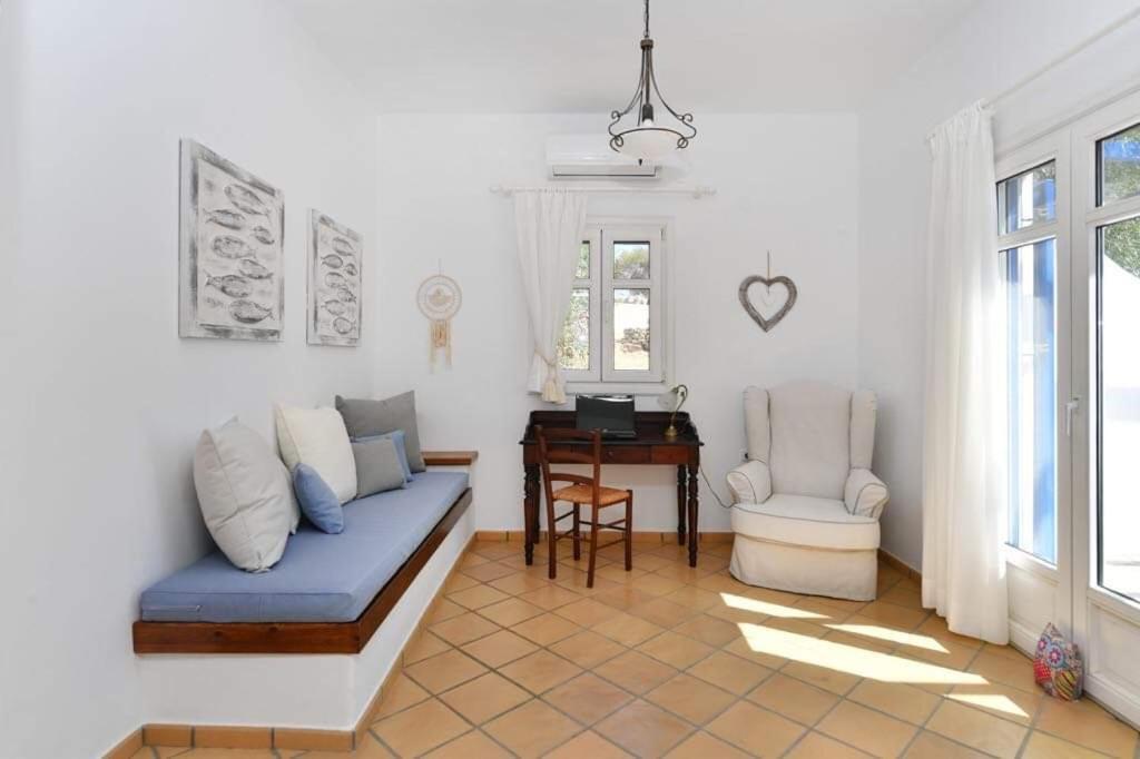 Villa Blue & White at Golden Beach photo 3