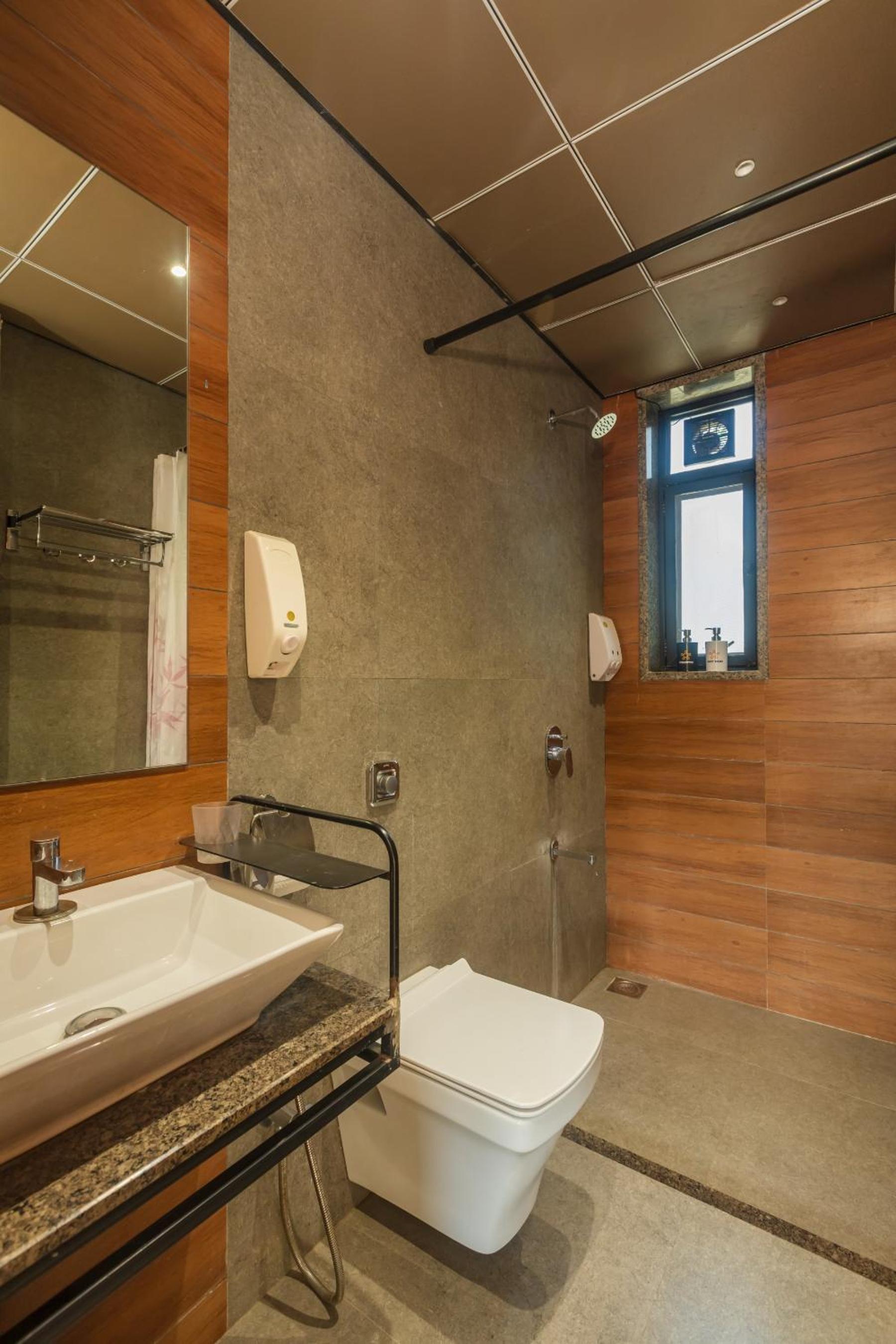 SaffronStays Cinco Elementos, Panchgani - stunning valley view pool villa