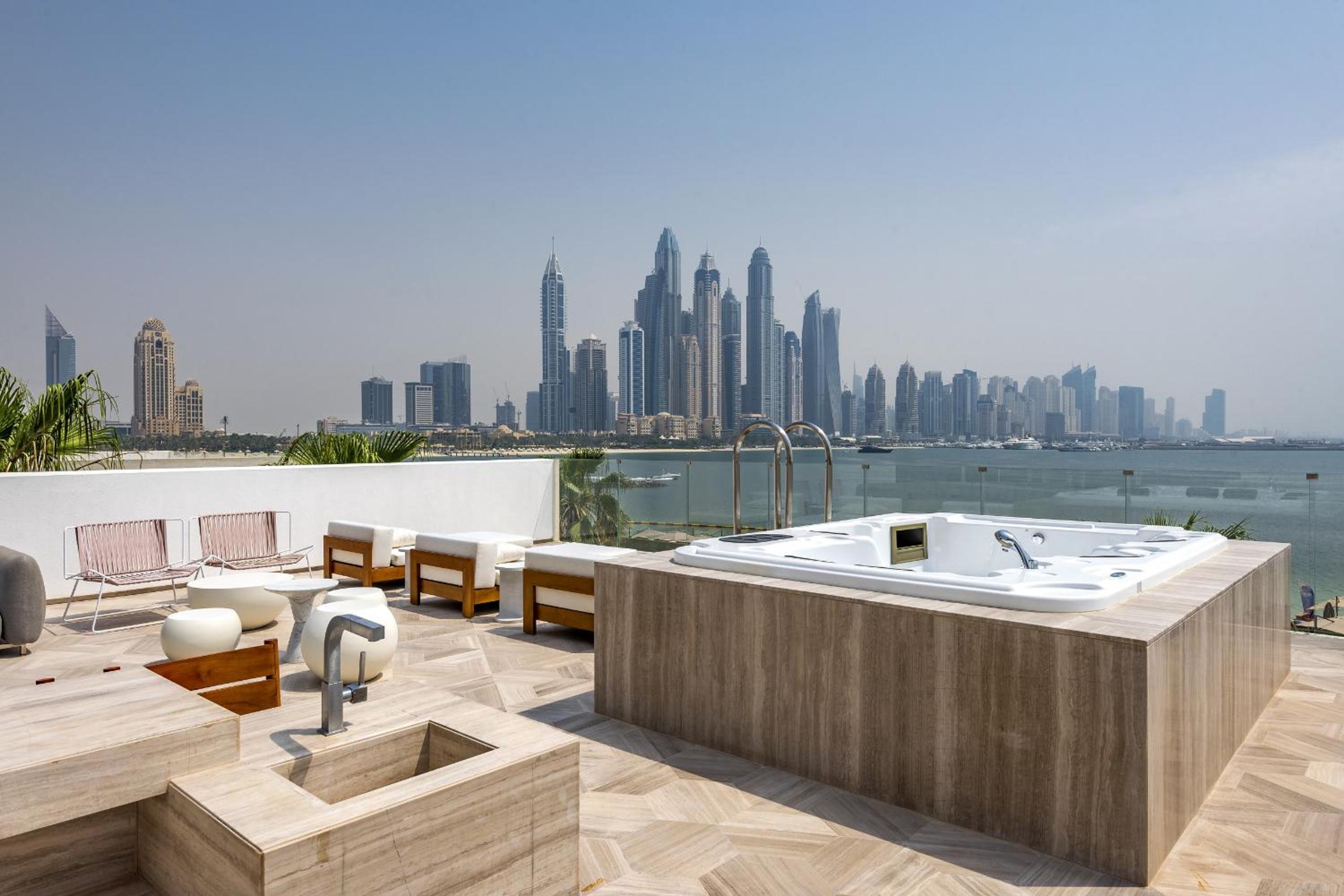 Five Palm Luxury Beach Villa with Private Pool, Panoramic Views, and Jacuzzi