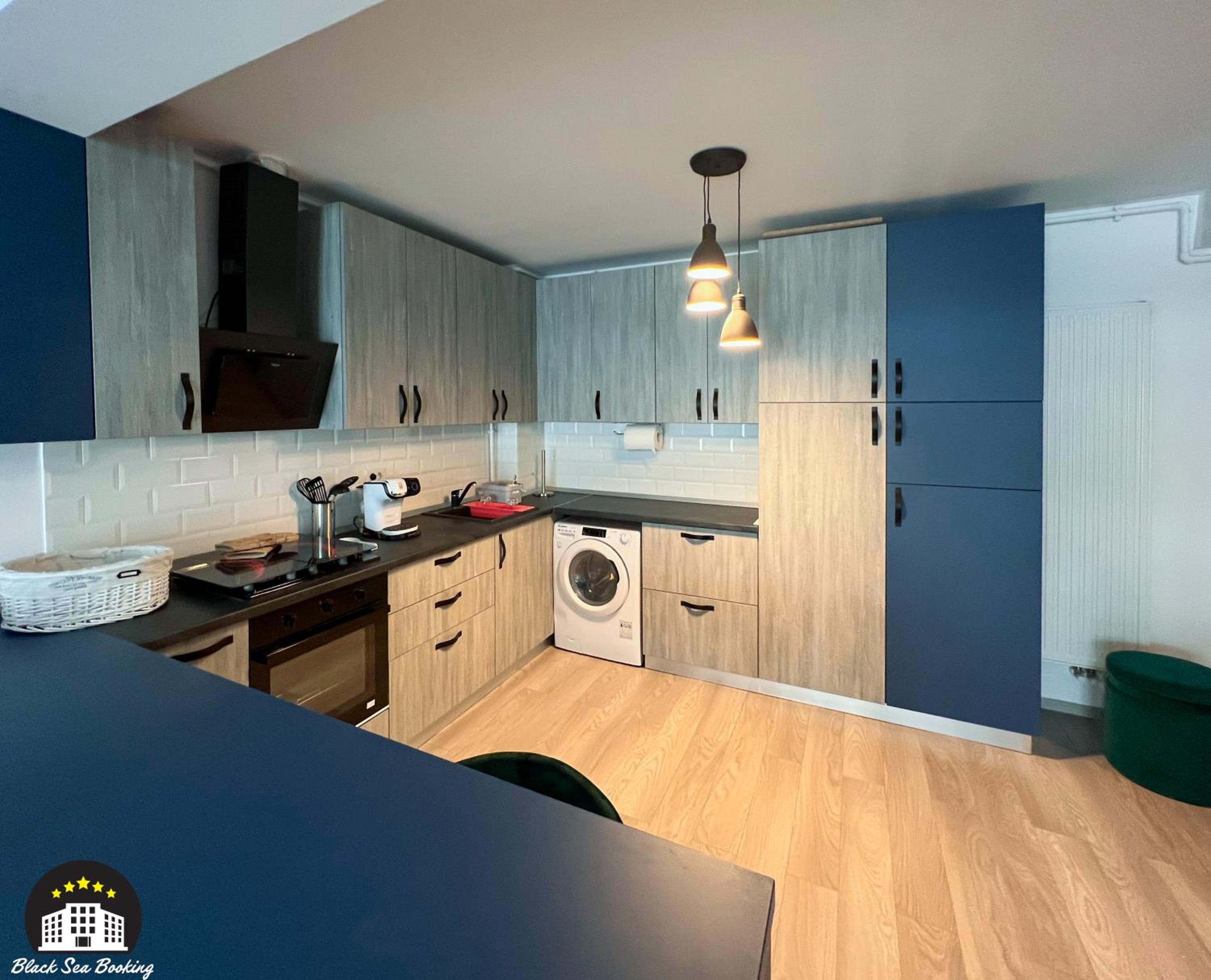 Black Sea Booking - Paris