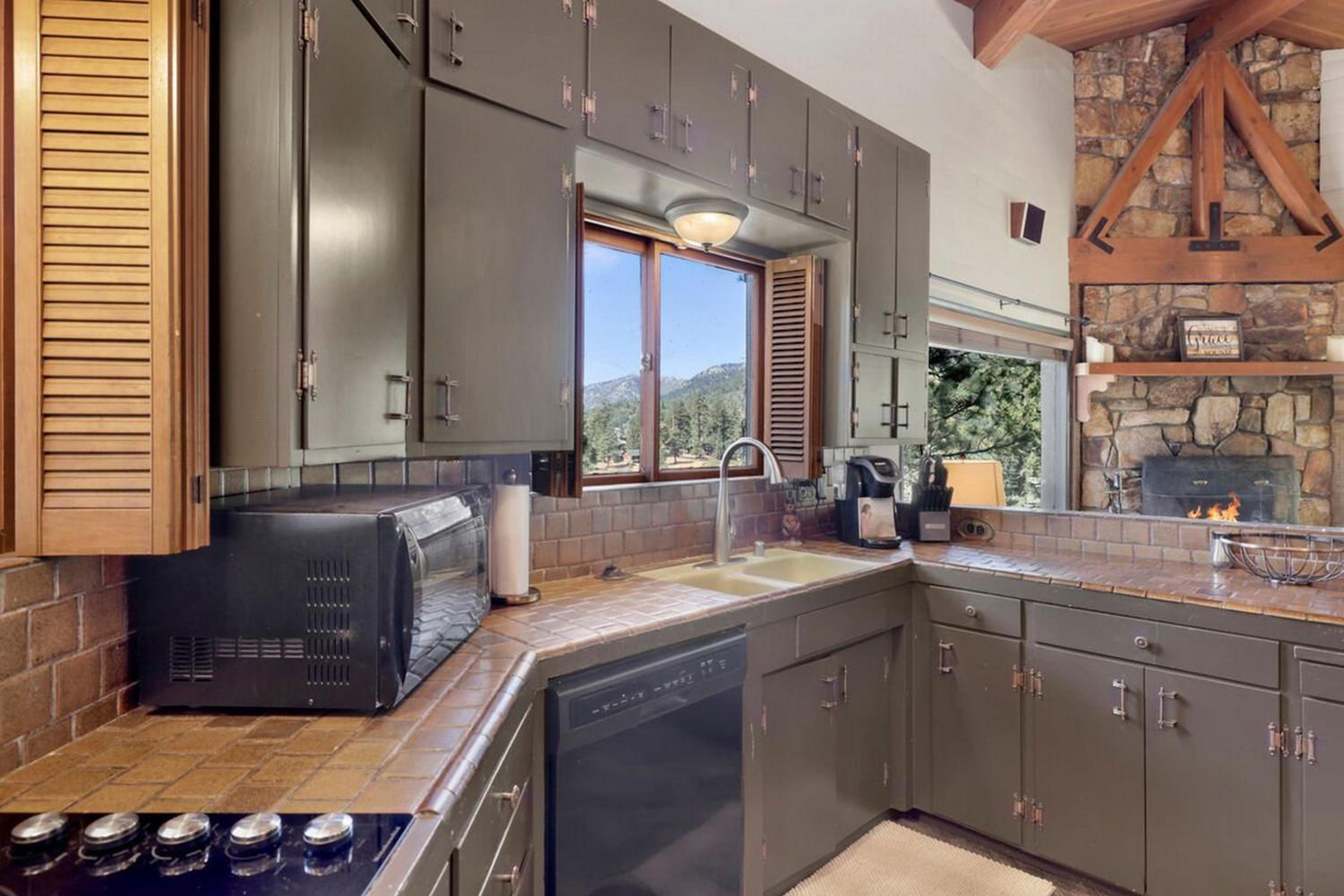 Cove Lakeview Cabin #2064 by Big Bear Vacations