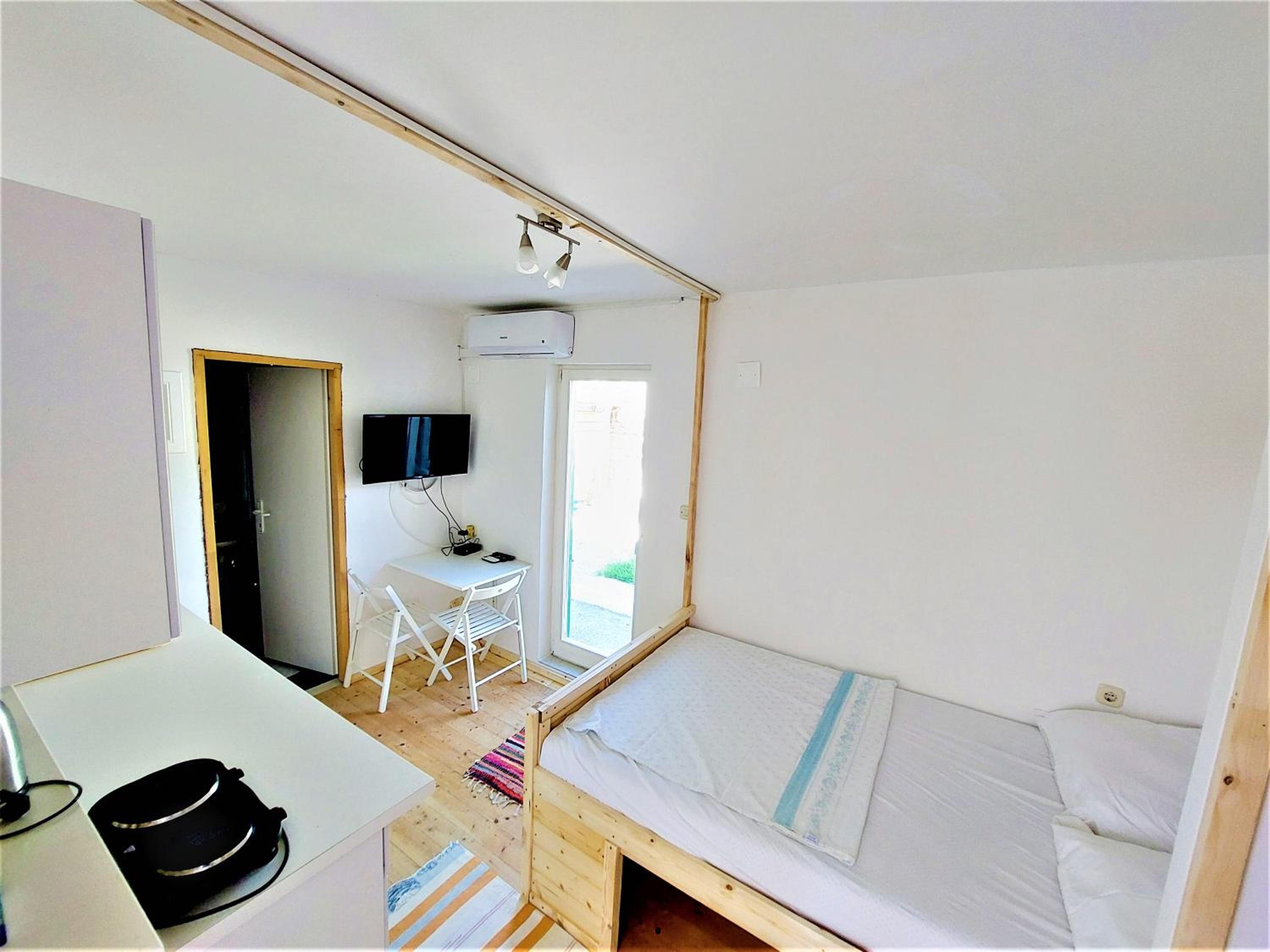 Photo 9