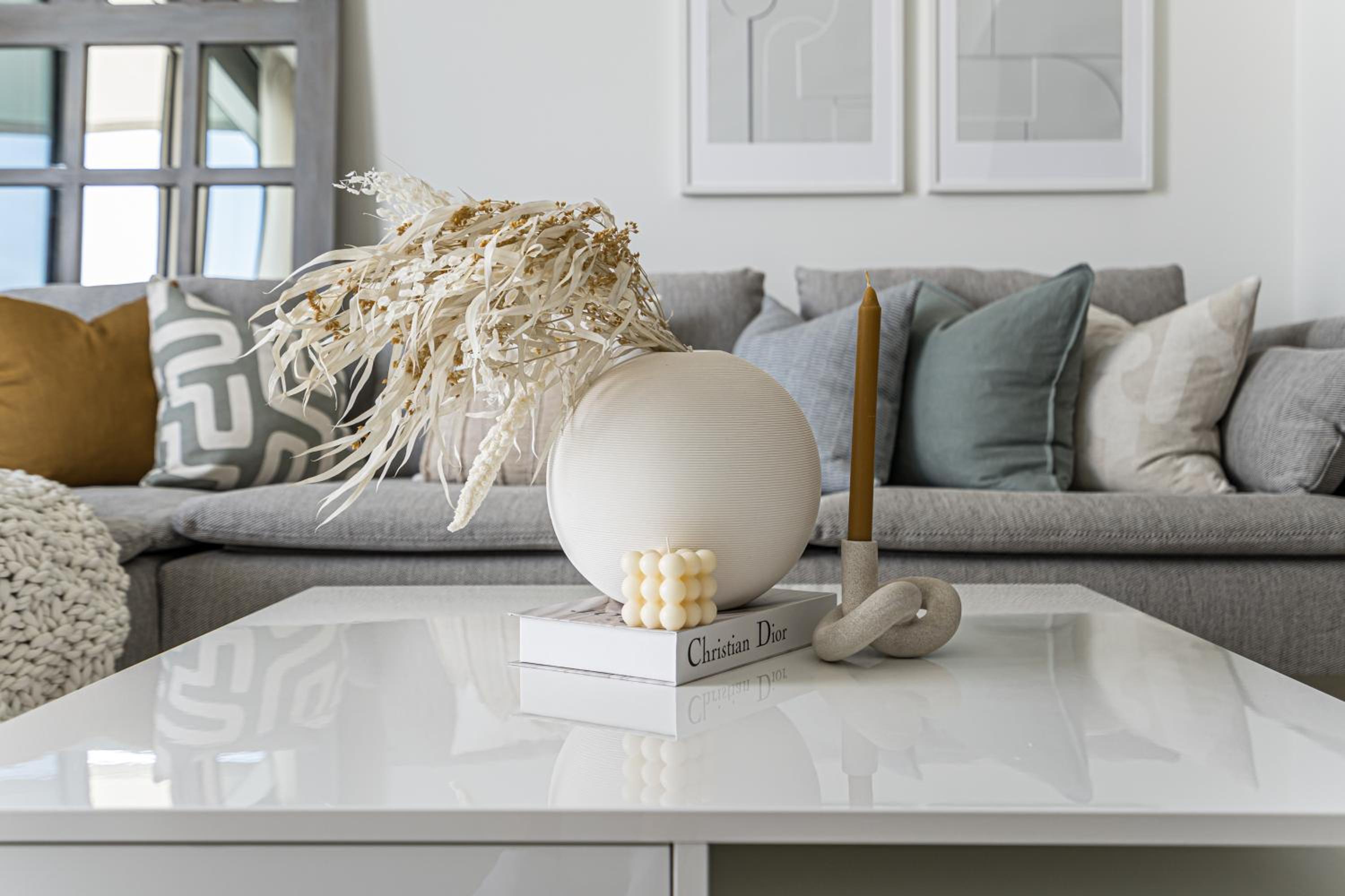HiGuests - Stylish Apartment Floating Over The Marina Waters