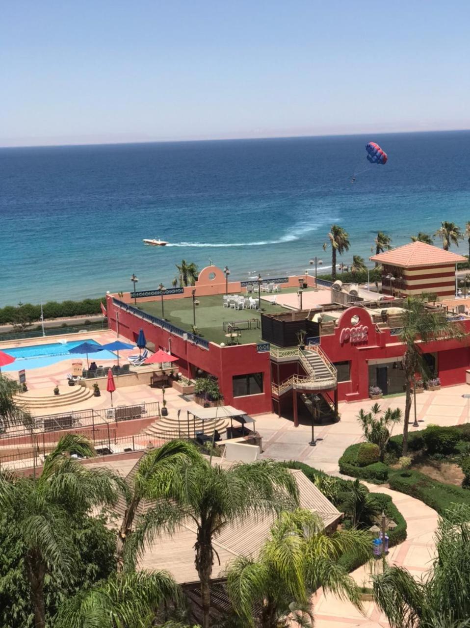 Porto Al-Ahramat Families Only
