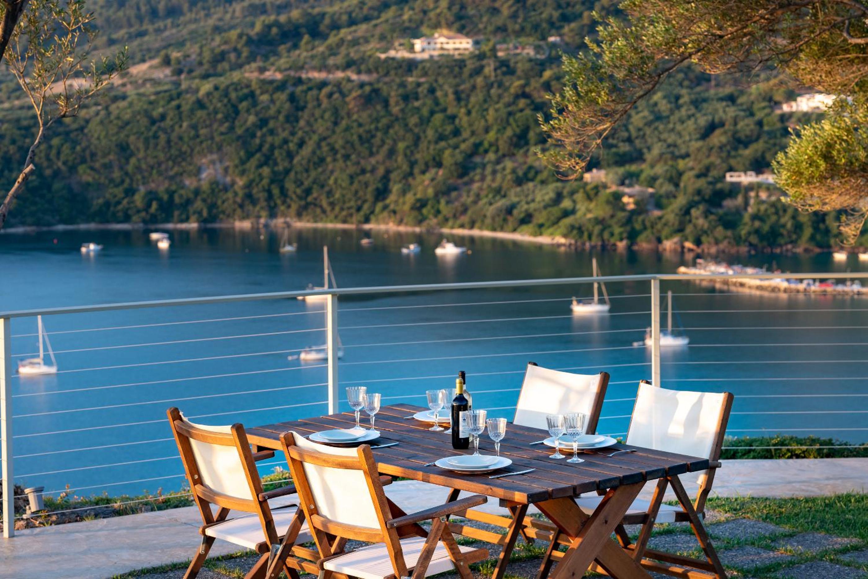 Artina Luxury Villa view 3