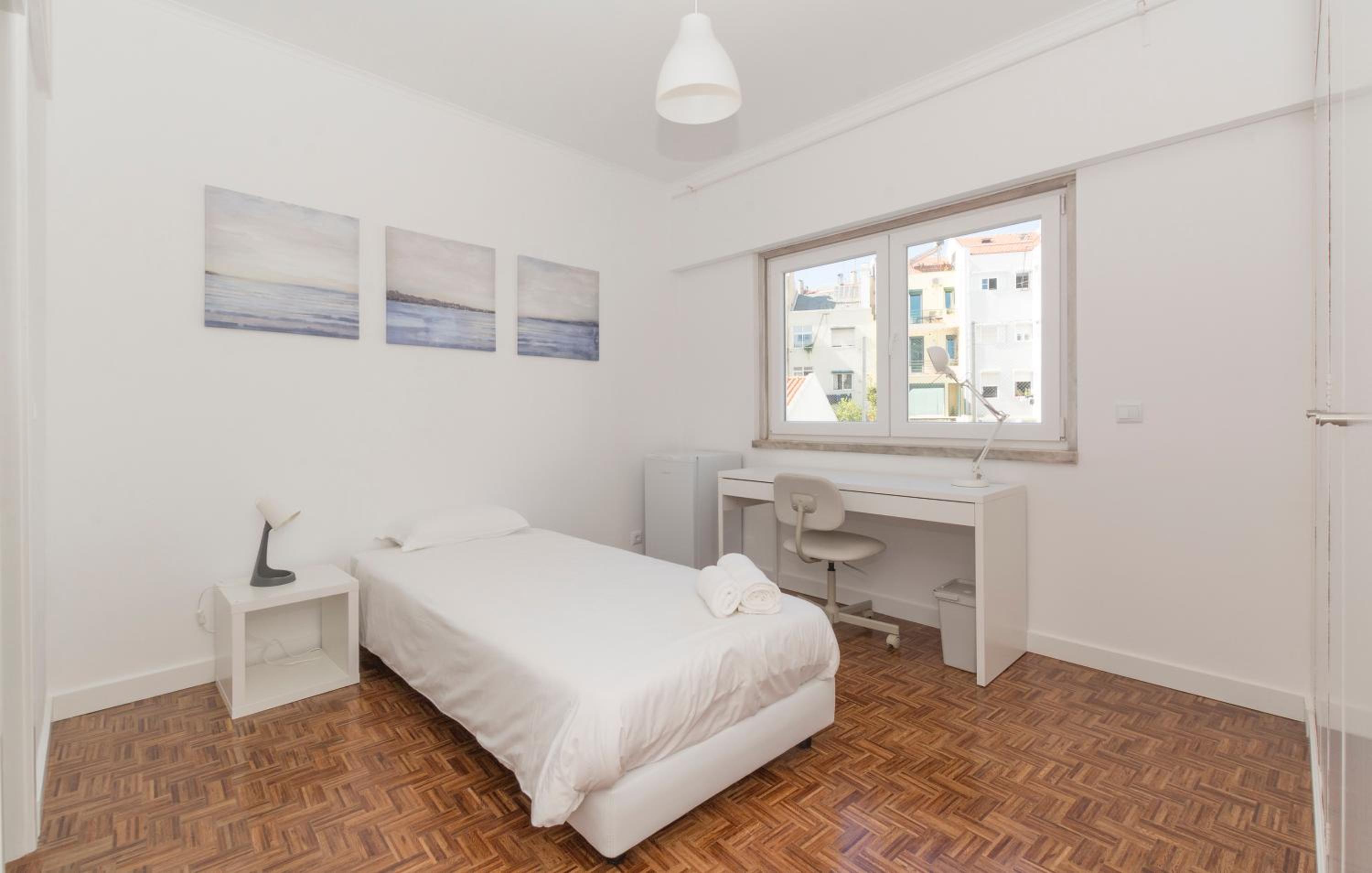 HOUZE_6 suite flat in Campolide near Parque Eduardo VII (Marquês Pombal) view 4