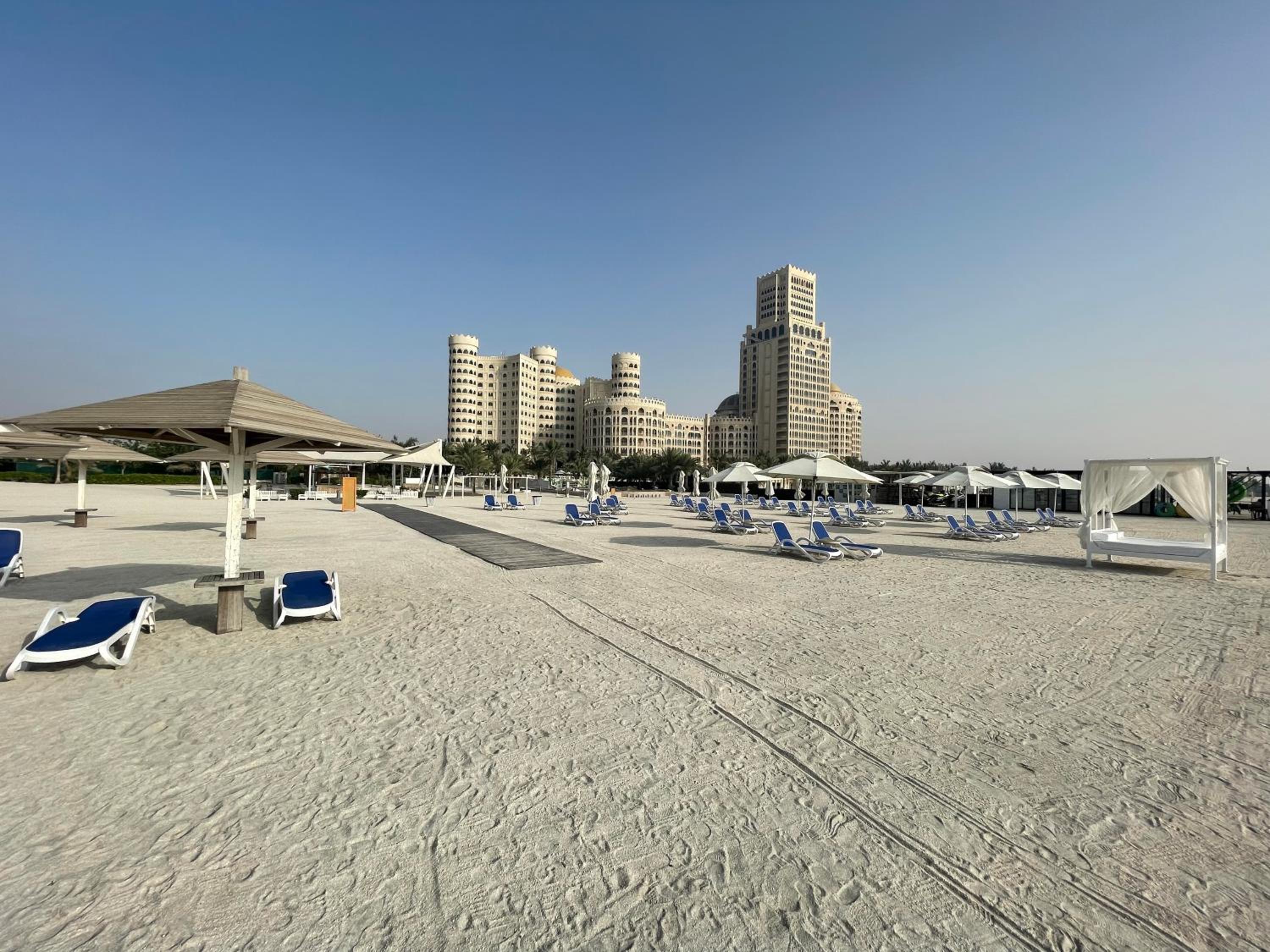 Private Suites Al Hamra Palace at golf & sea resort