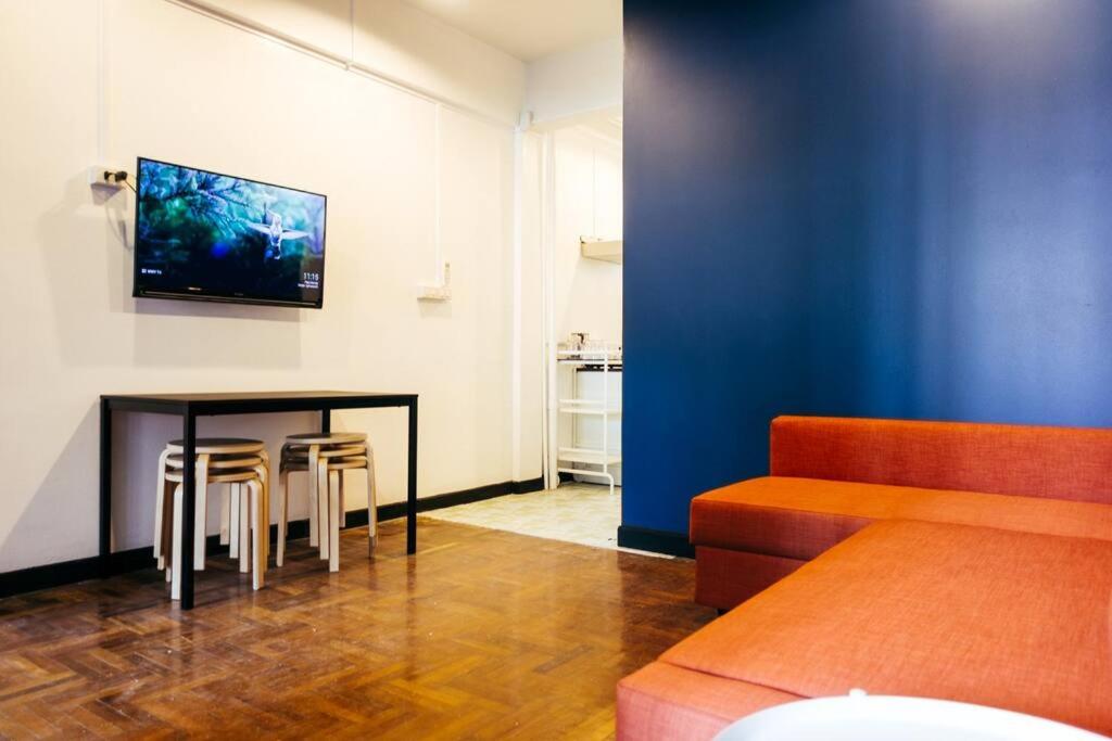 T4 Two Bedrooms Full Kitchen/1 Min to BTS