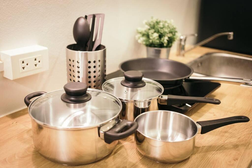T4 Two Bedrooms Full Kitchen/1 Min to BTS