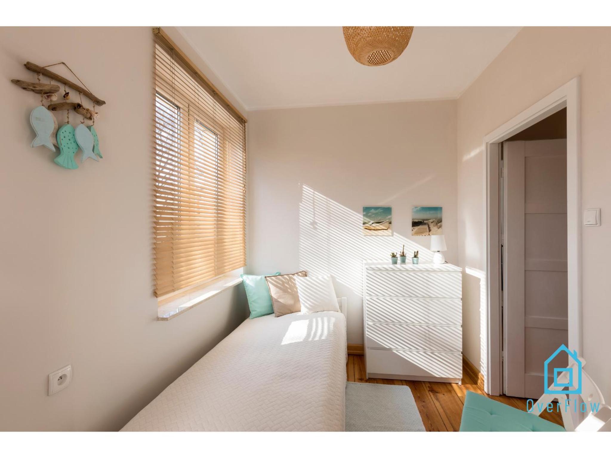 Bay Room view 5