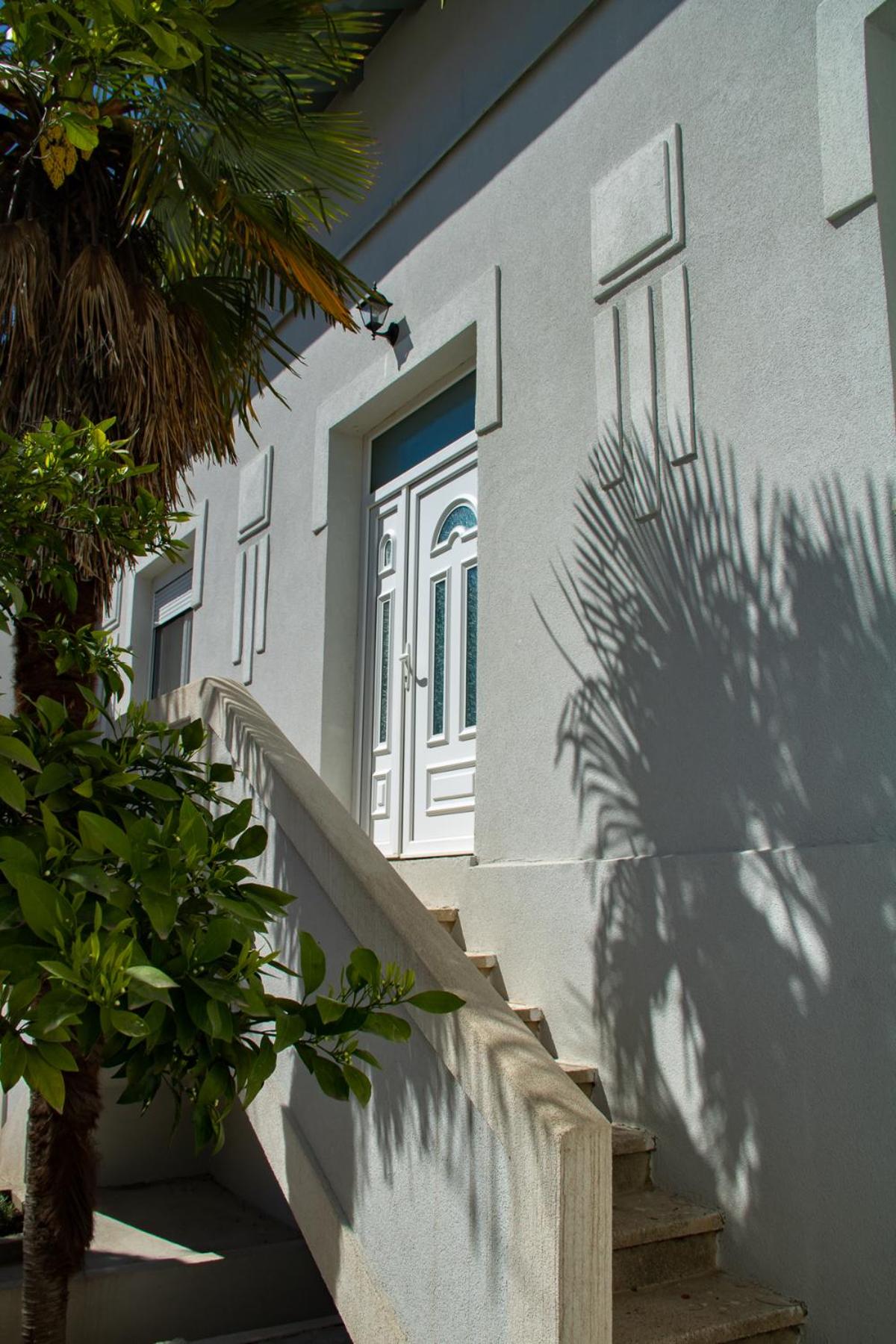 Villa M