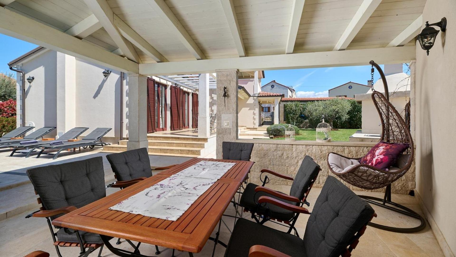 Villa Bellissima view 5