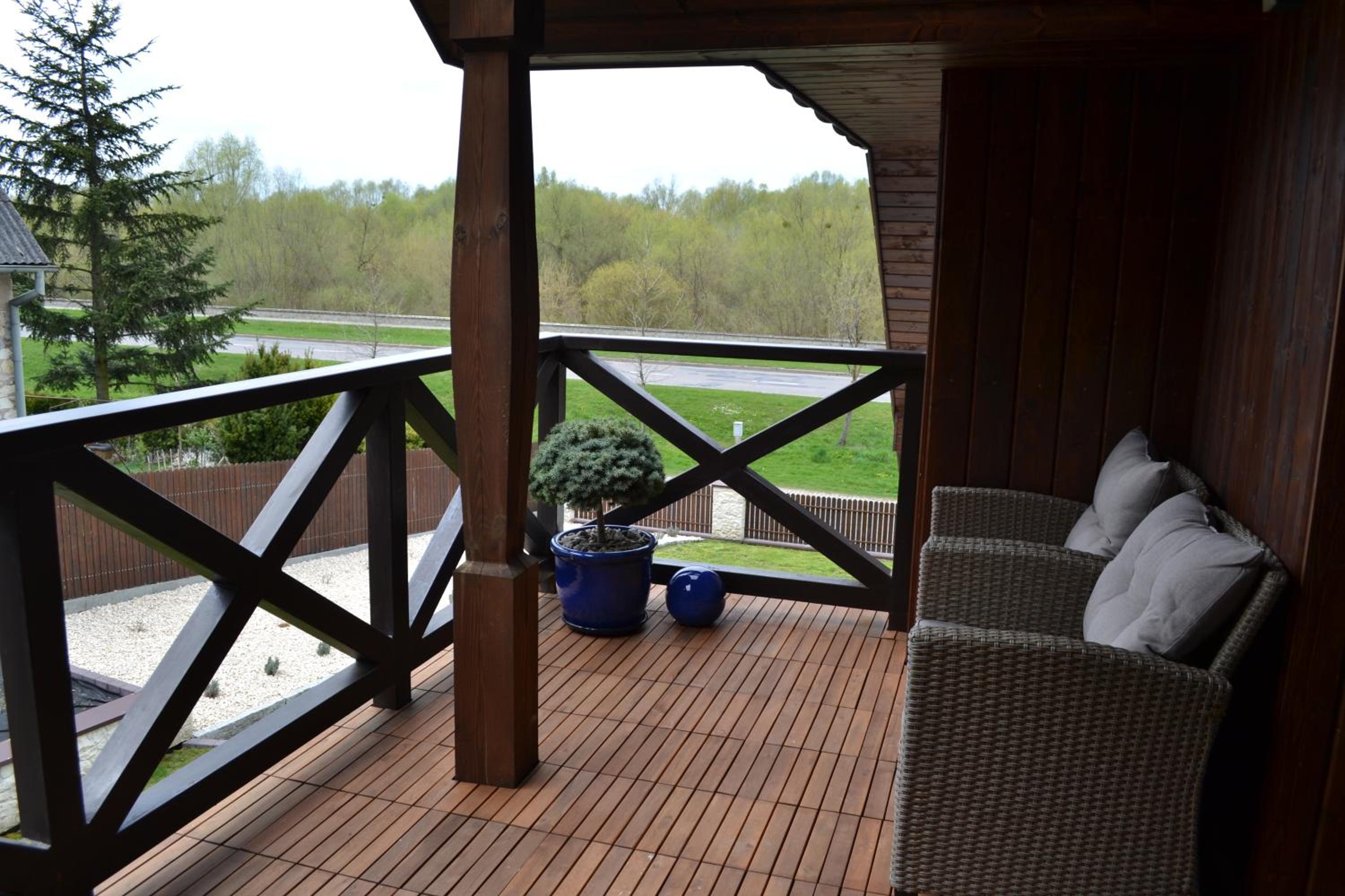 balcony