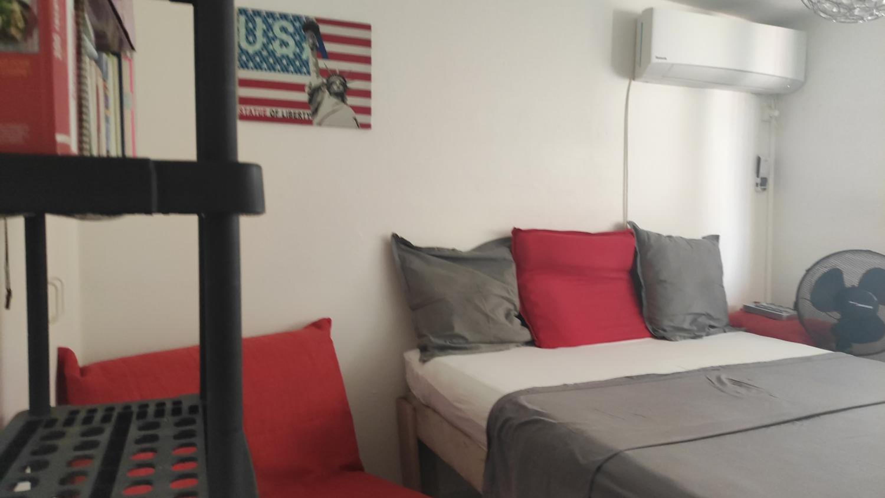 SUPER CHAMBRE ÉQUIPÉE chez l habitant view 5