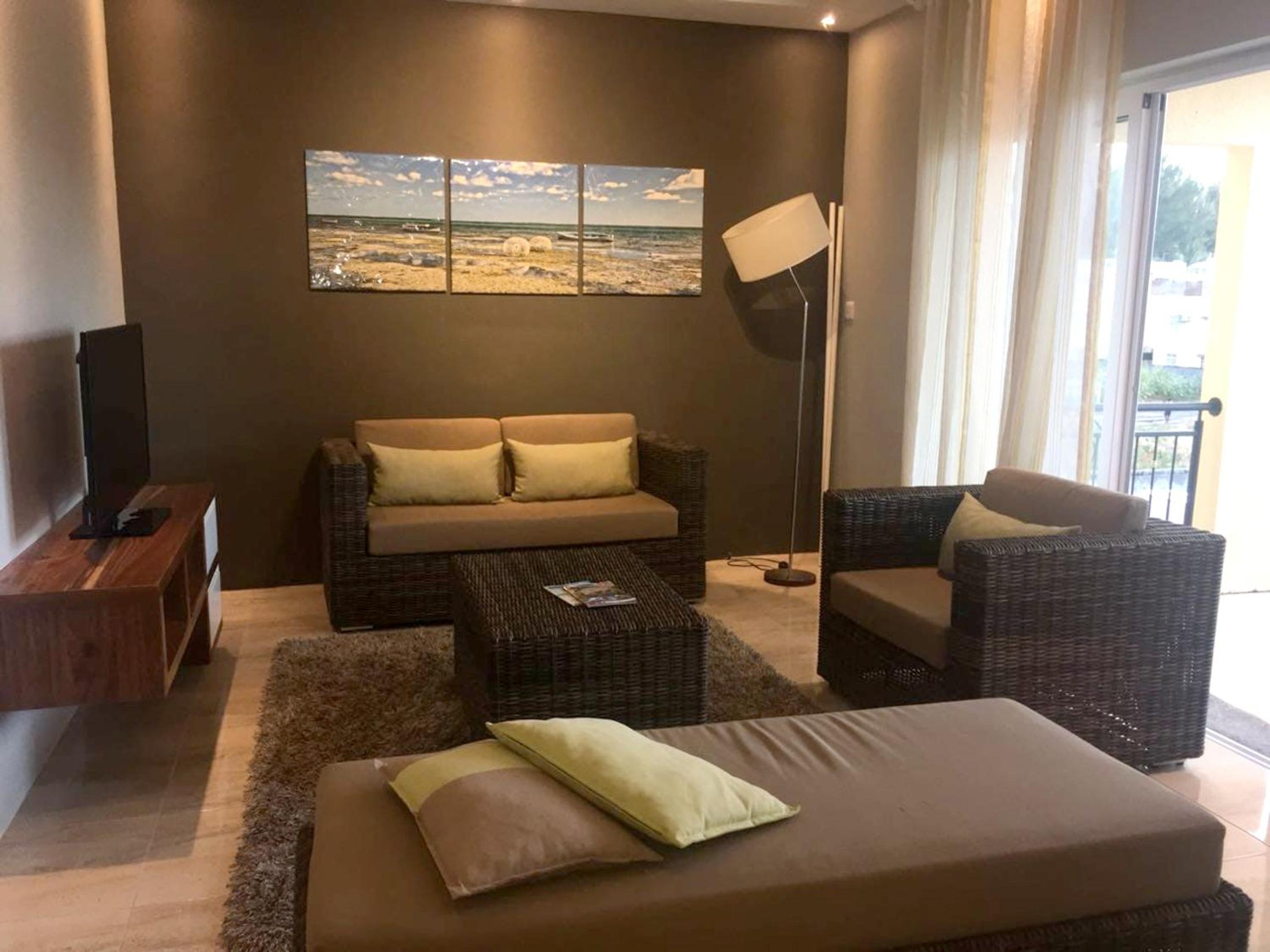 2 bedrooms appartement at Flic en Flac 100 m away from the beach with shared pool furnished terrace and wifi photo 2
