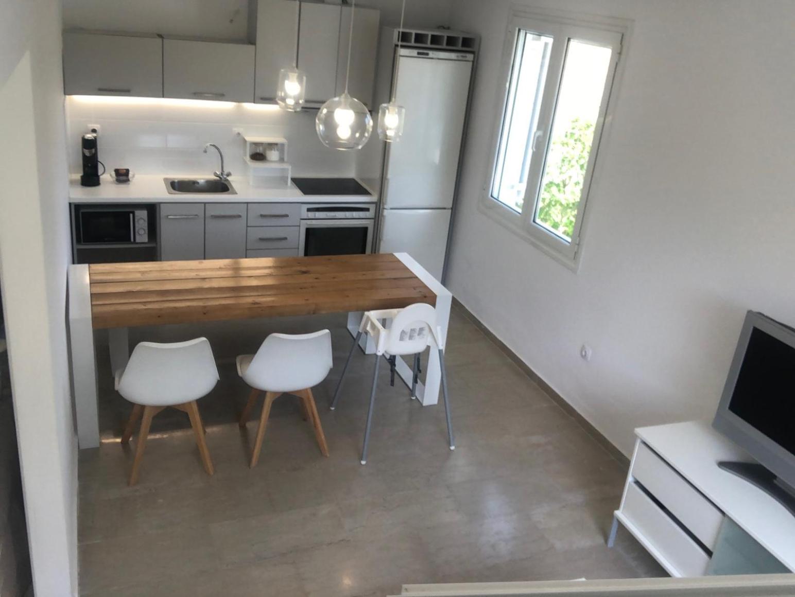 Modern Apartment 10mins from the Beach